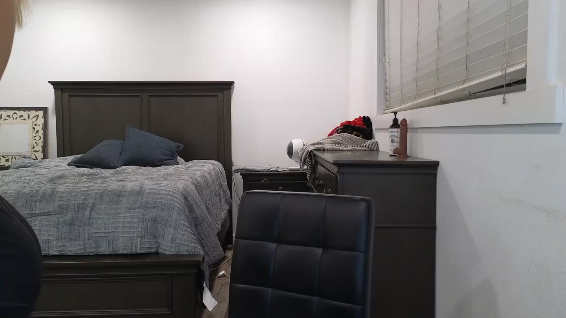 Gallery image thumbnail from blond_milf's myfreecams stream on, 09/07/2025, 06:40 image 18 of 20
