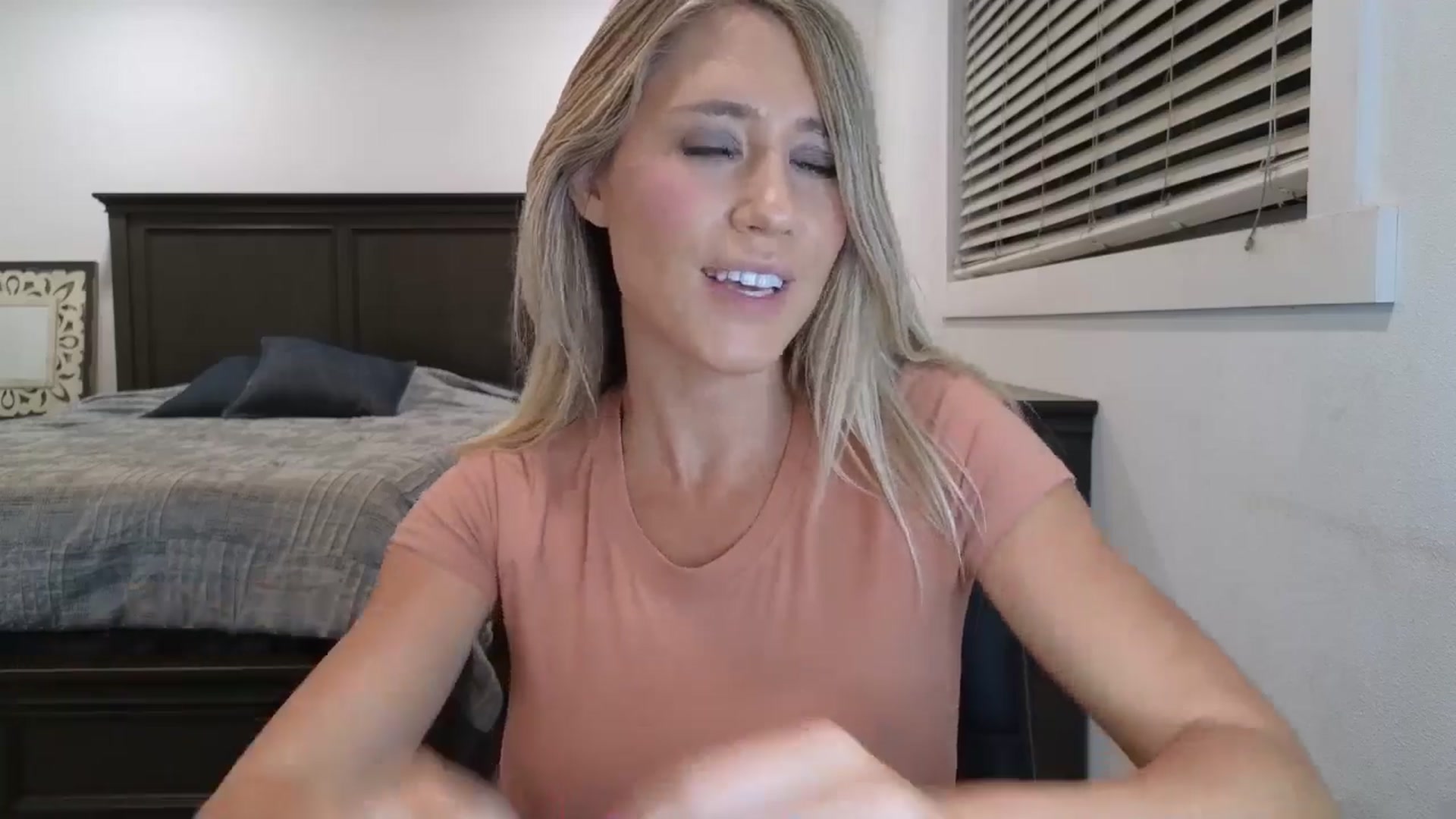Gallery image thumbnail from blond_milf's myfreecams stream on, 09/10/2025, 04:53 image 4 of 20
