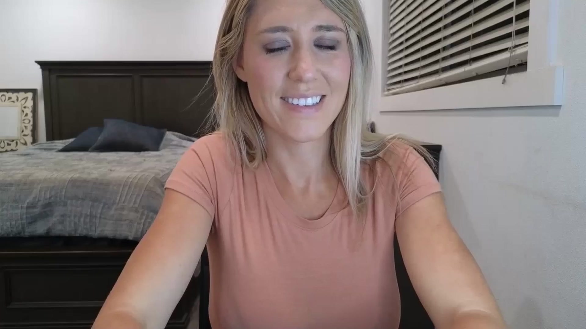 Gallery image thumbnail from blond_milf's myfreecams stream on, 09/10/2025, 04:53 image 14 of 20