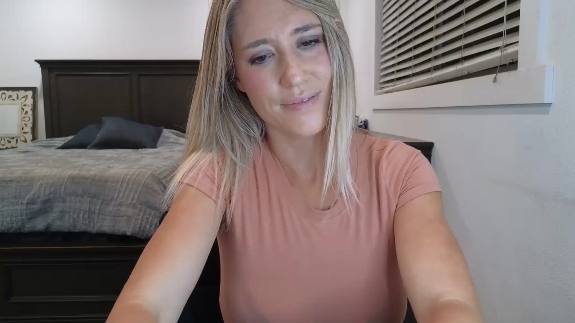 Gallery image thumbnail from blond_milf's myfreecams stream on, 09/10/2025, 04:53 image 12 of 20