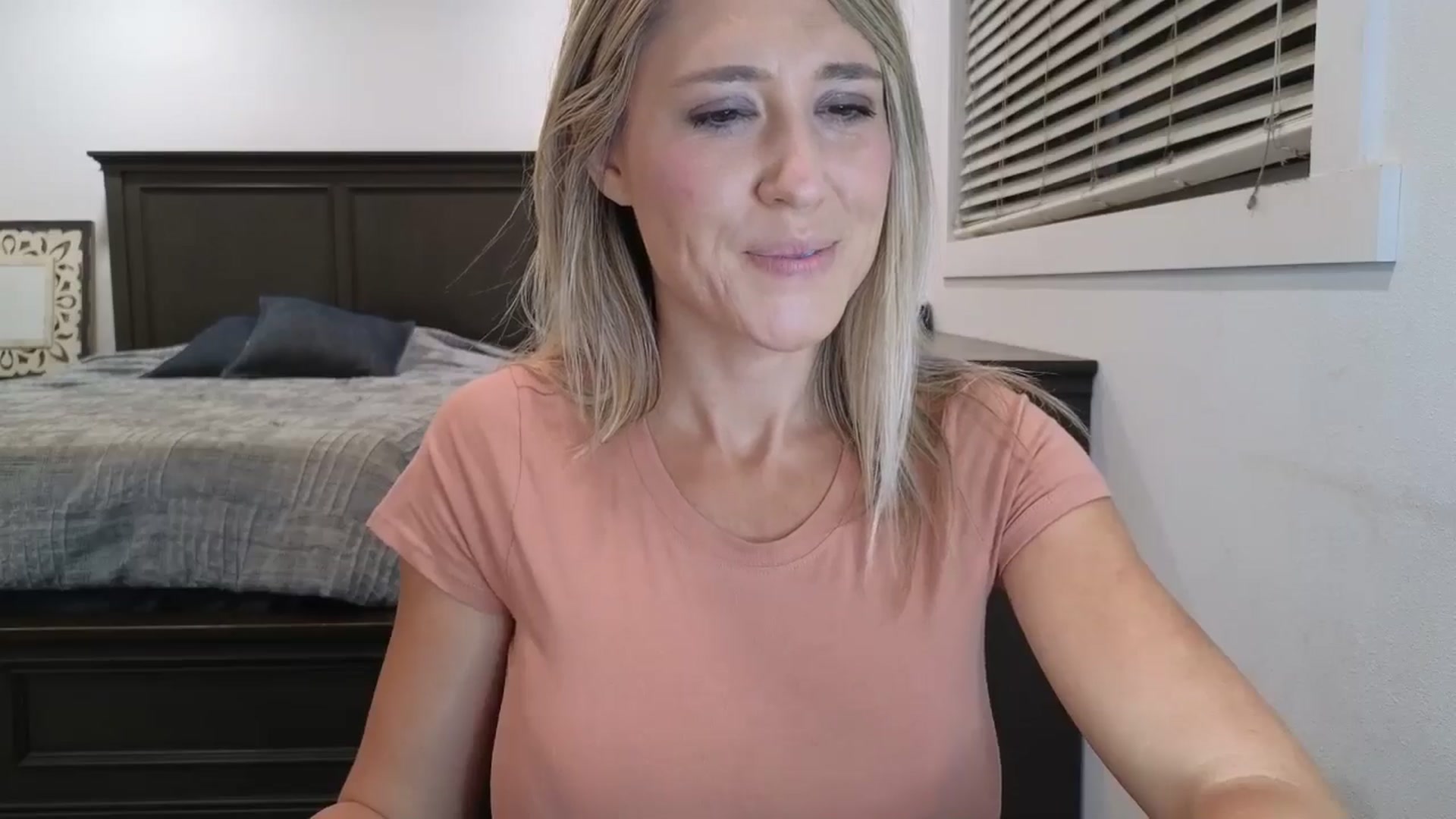 Gallery image thumbnail from blond_milf's myfreecams stream on, 09/10/2025, 04:53 image 16 of 20