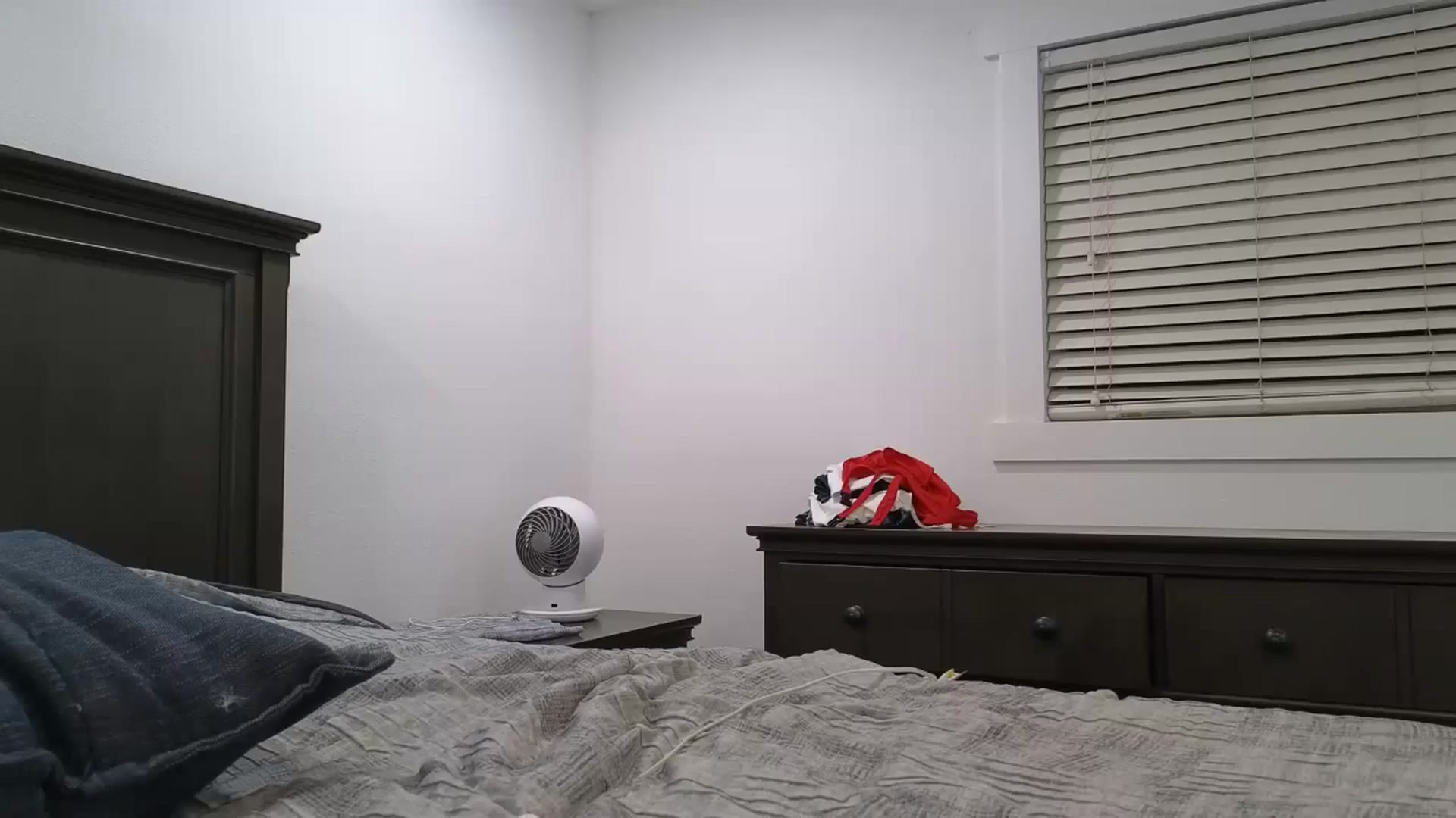 Gallery image thumbnail from blond_milf's myfreecams stream on, 09/10/2025, 07:34 image 10 of 20