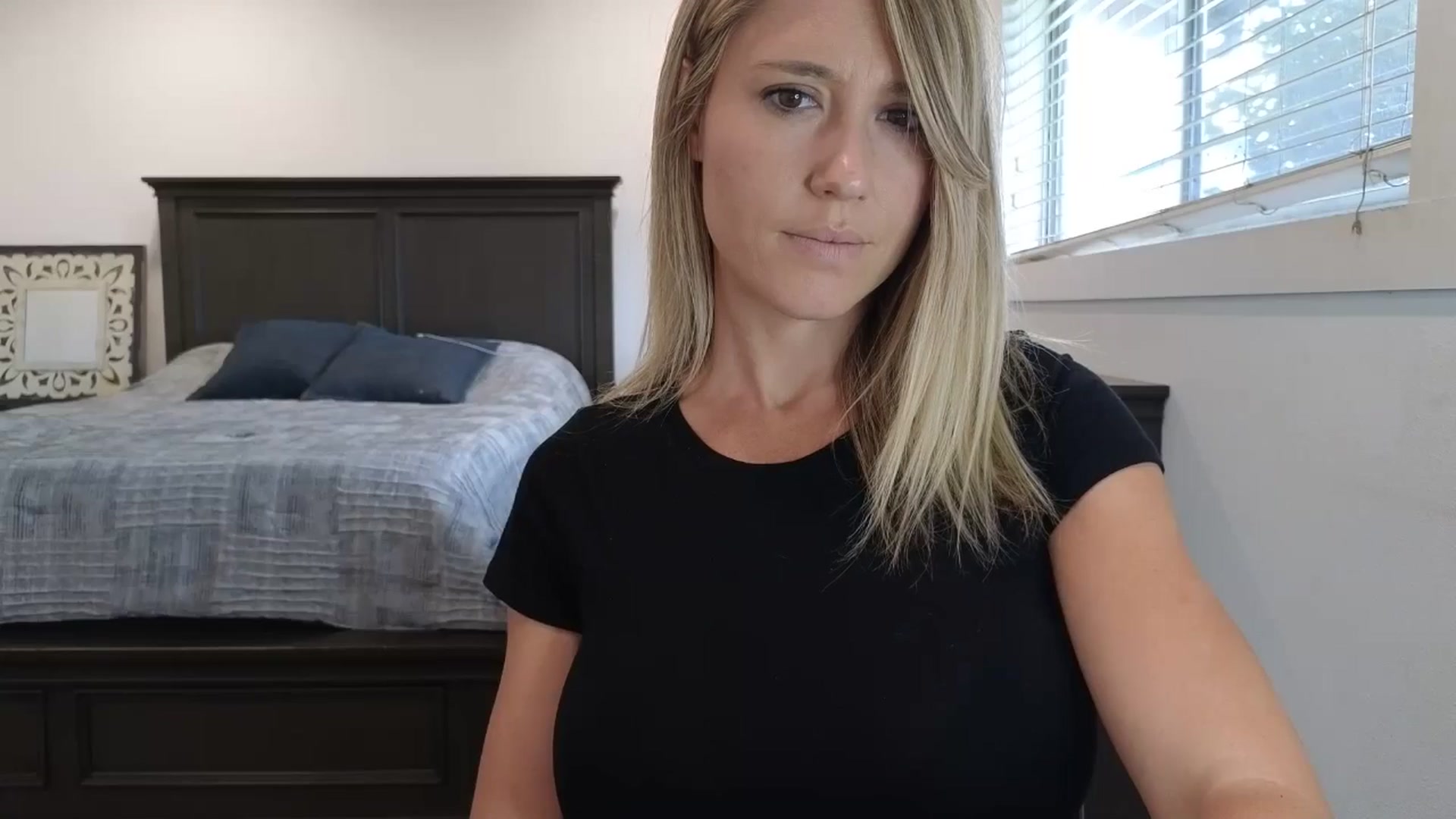 Gallery image thumbnail from blond_milf's myfreecams stream on, 09/17/2025, 22:53 image 18 of 20