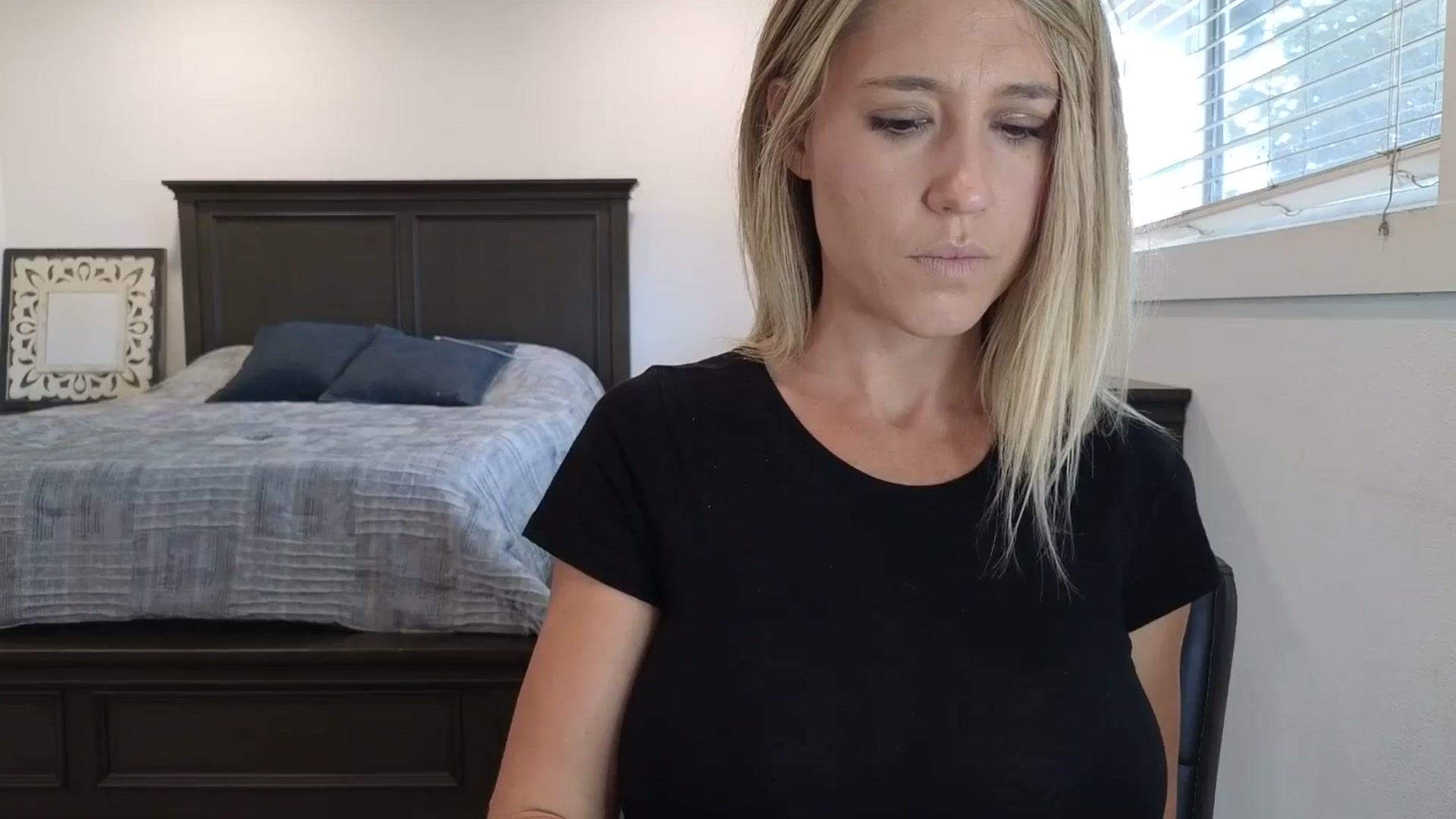 Gallery image thumbnail from blond_milf's myfreecams stream on, 09/17/2025, 22:53 image 8 of 20