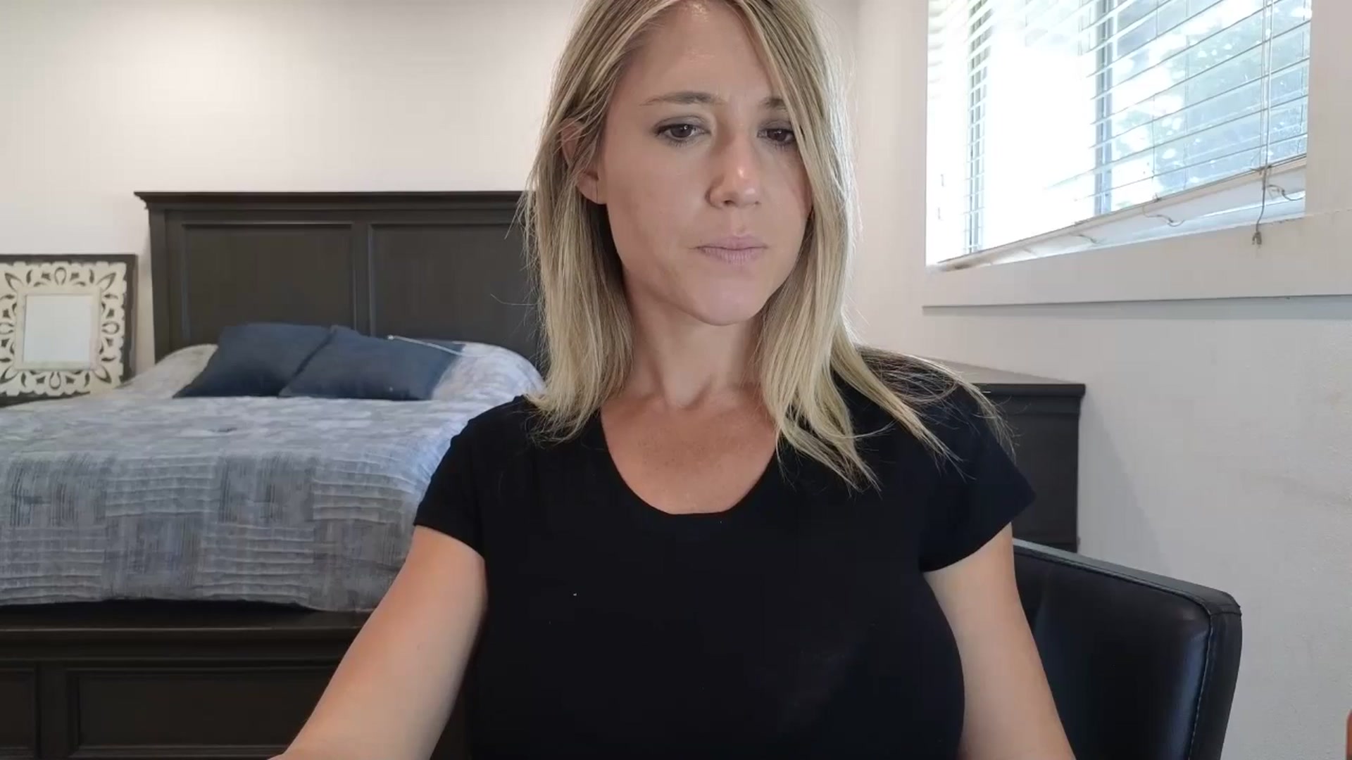 Gallery image thumbnail from blond_milf's myfreecams stream on, 09/17/2025, 23:22 image 8 of 20