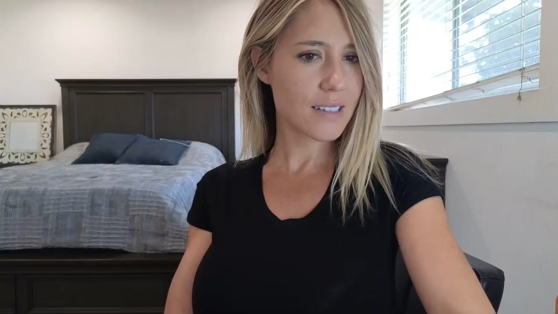 Gallery image thumbnail from blond_milf's myfreecams stream on, 09/17/2025, 23:22 image 11 of 20