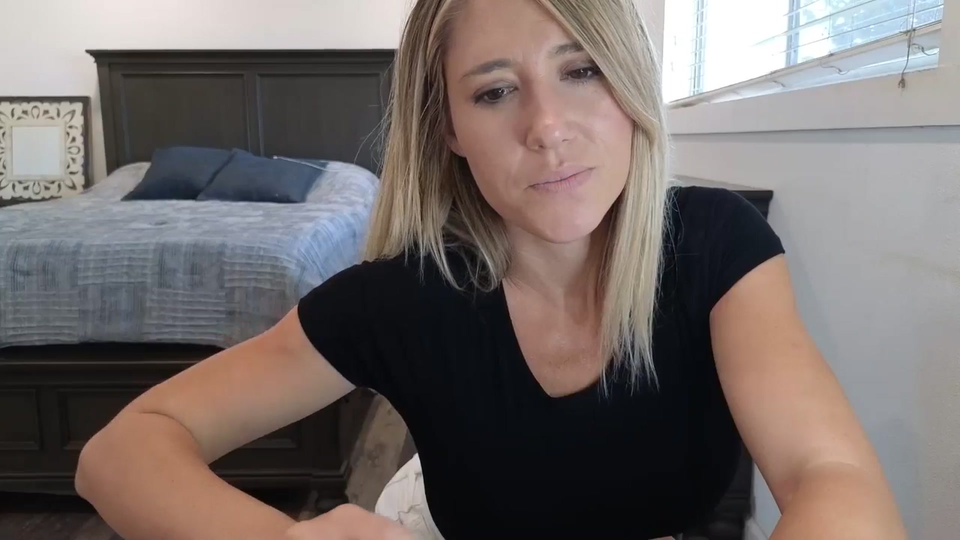 Gallery image thumbnail from blond_milf's myfreecams stream on, 09/17/2025, 23:22 image 5 of 20