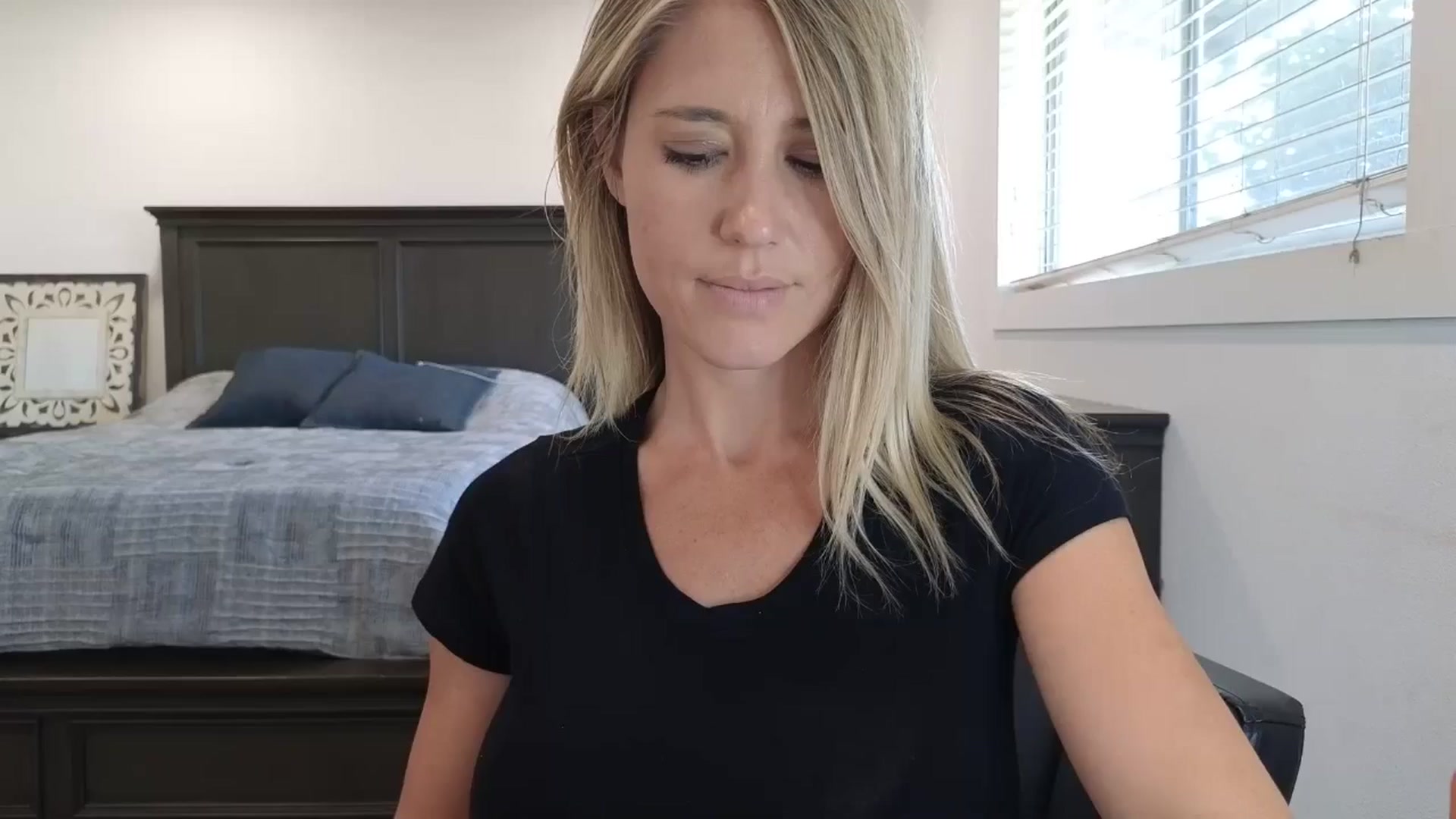 Gallery image thumbnail from blond_milf's myfreecams stream on, 09/17/2025, 23:22 image 13 of 20