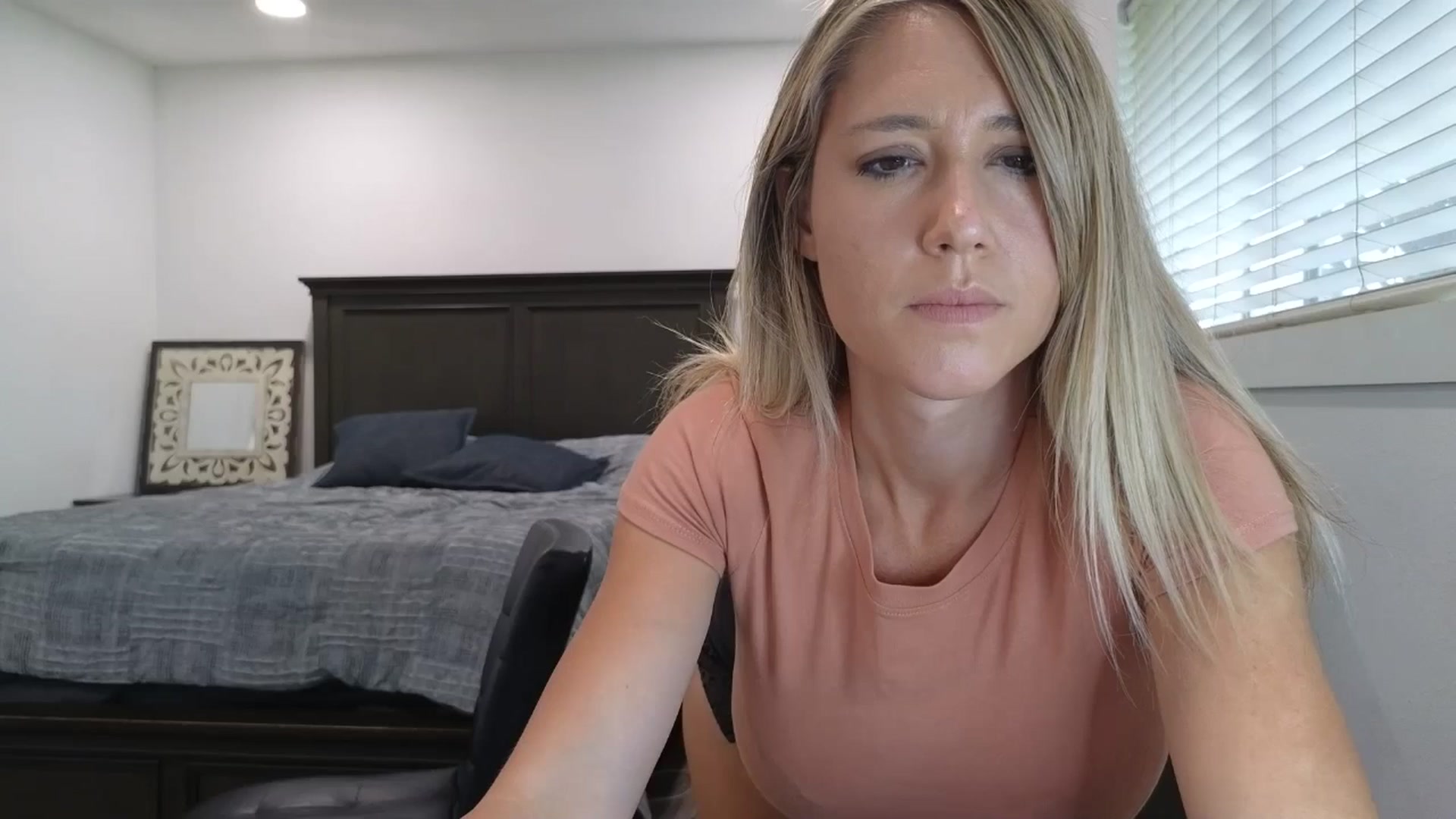 Gallery image thumbnail from blond_milf's myfreecams stream on, 09/24/2025, 21:50 image 12 of 20