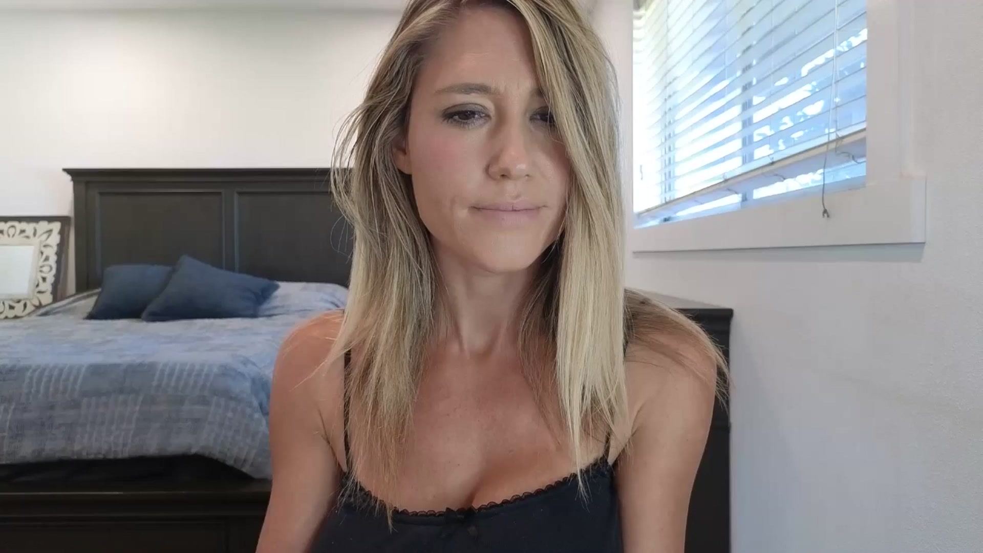 Gallery image thumbnail from blond_milf's myfreecams stream on, 10/21/2025, 23:13 image 2 of 20