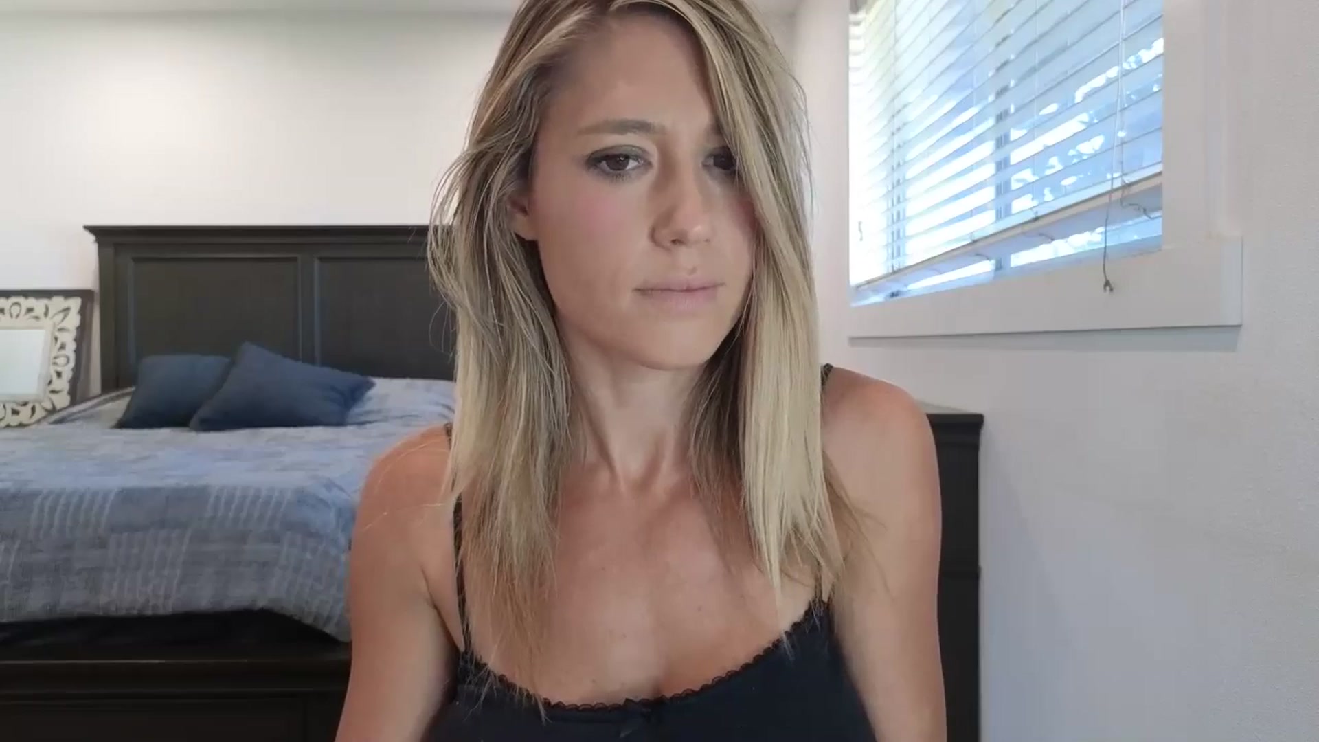 Gallery image thumbnail from blond_milf's myfreecams stream on, 10/21/2025, 23:13 image 3 of 20