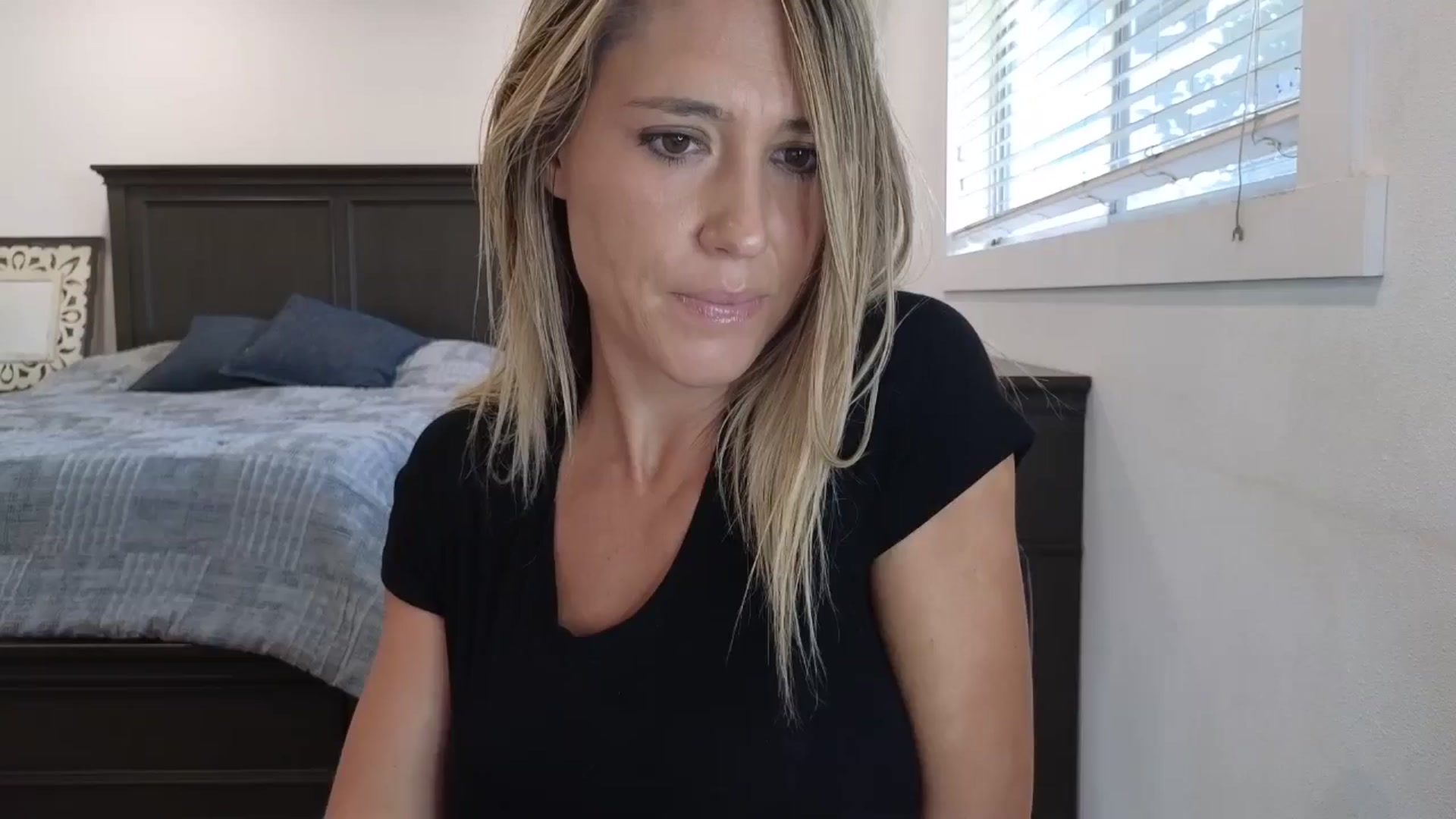 Gallery image thumbnail from blond_milf's myfreecams stream on, 10/24/2025, 21:04 image 1 of 20