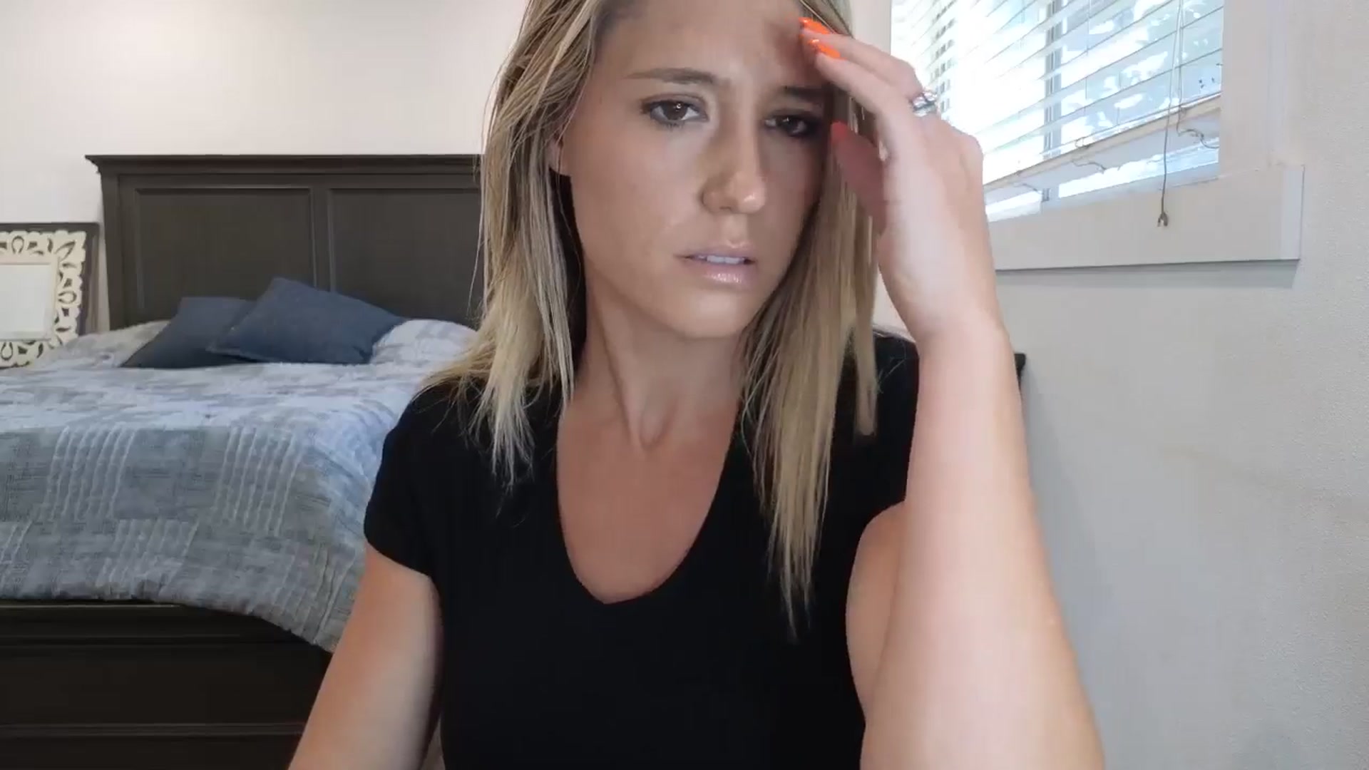 Gallery image thumbnail from blond_milf's myfreecams stream on, 10/24/2025, 21:04 image 3 of 20