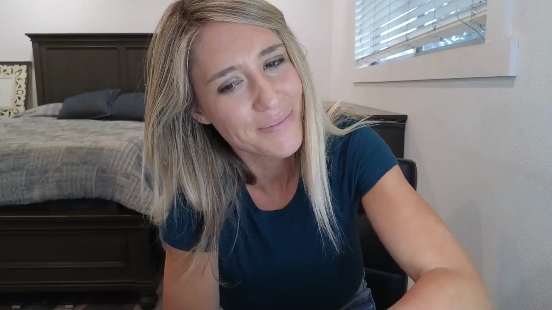 Gallery image thumbnail from blond_milf's myfreecams stream on, 10/26/2025, 22:59 image 14 of 20