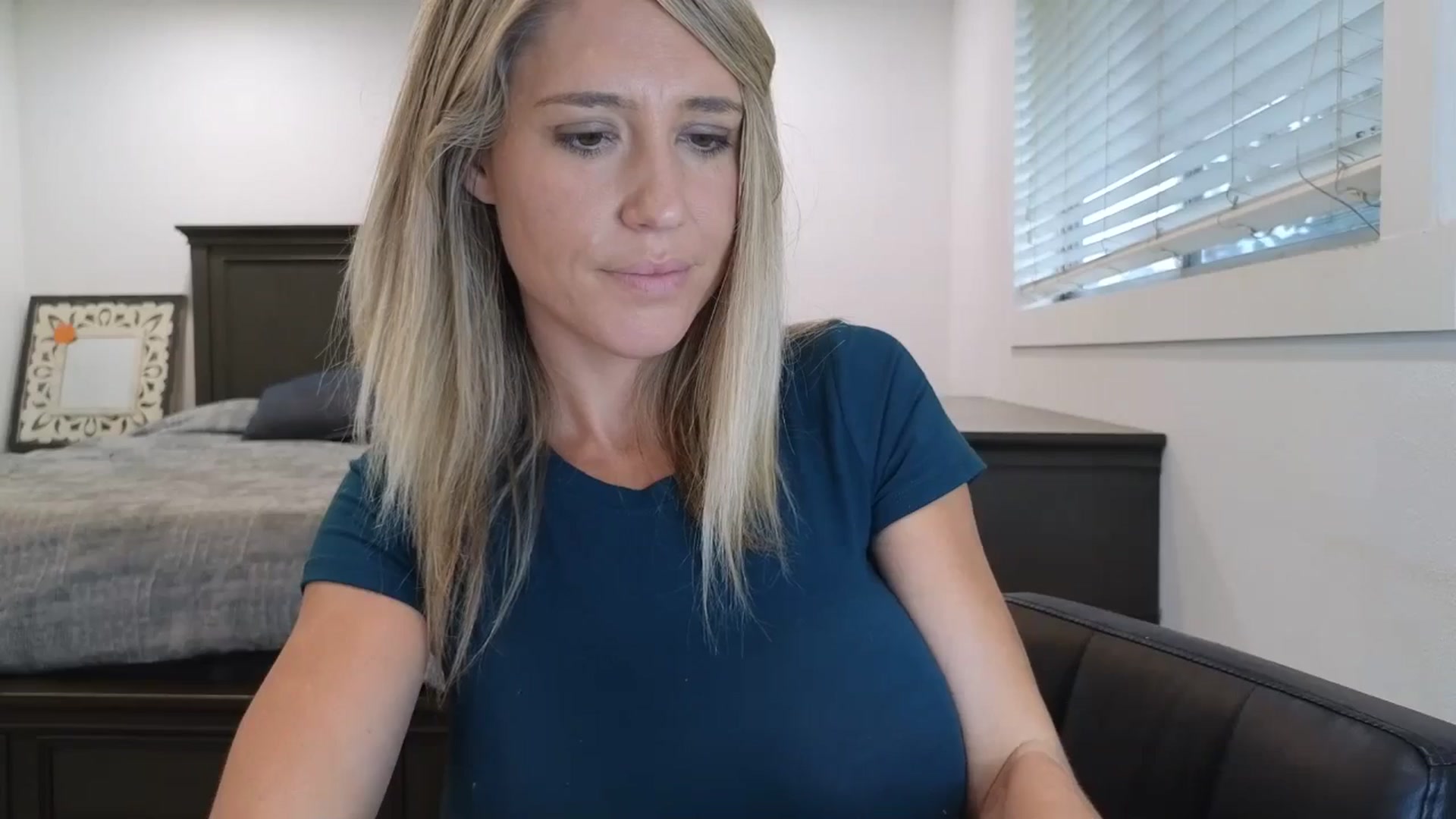 Gallery image thumbnail from blond_milf's myfreecams stream on, 10/26/2025, 22:59 image 19 of 20