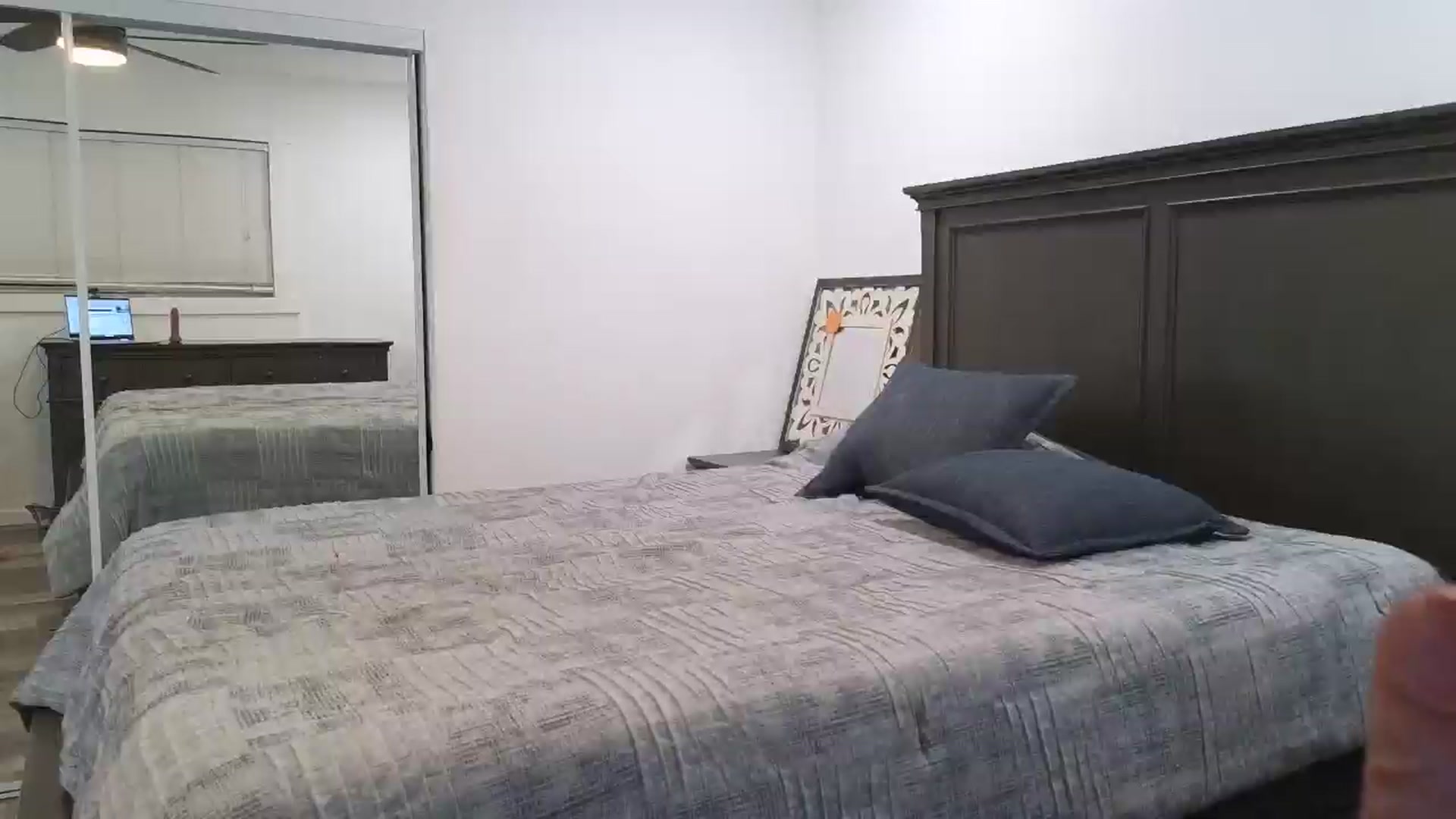 Gallery image thumbnail from blond_milf's myfreecams stream on, 10/29/2025, 06:41 image 12 of 20
