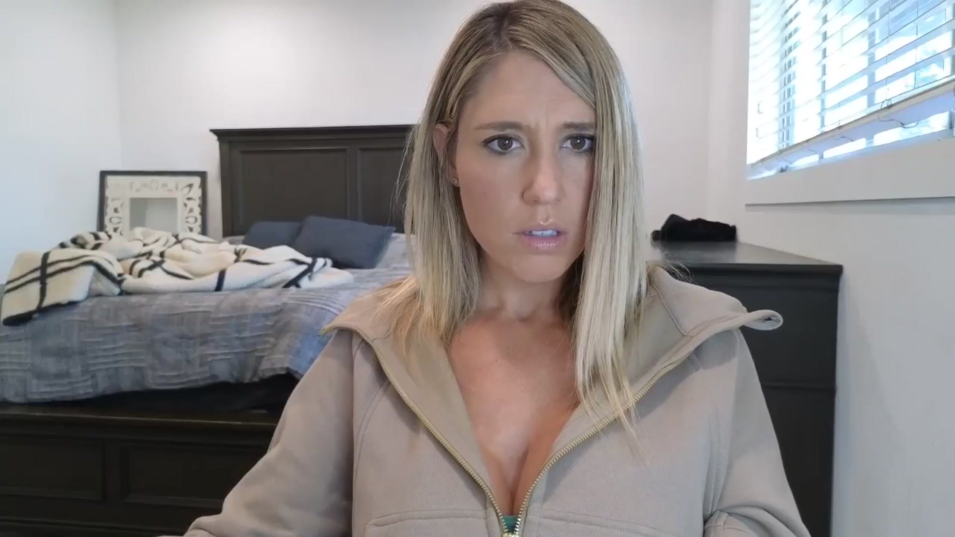Gallery image thumbnail from blond_milf's myfreecams stream on, 11/07/2025, 21:46 image 13 of 20