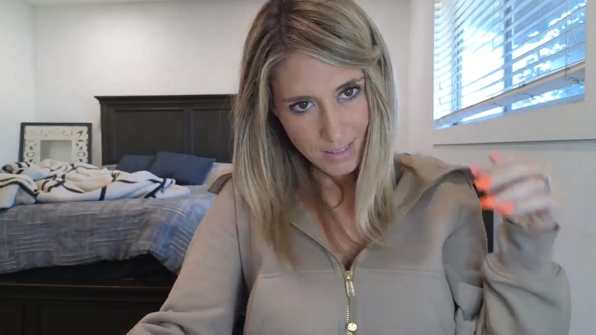 Gallery image thumbnail from blond_milf's myfreecams stream on, 11/07/2025, 23:35 image 12 of 20