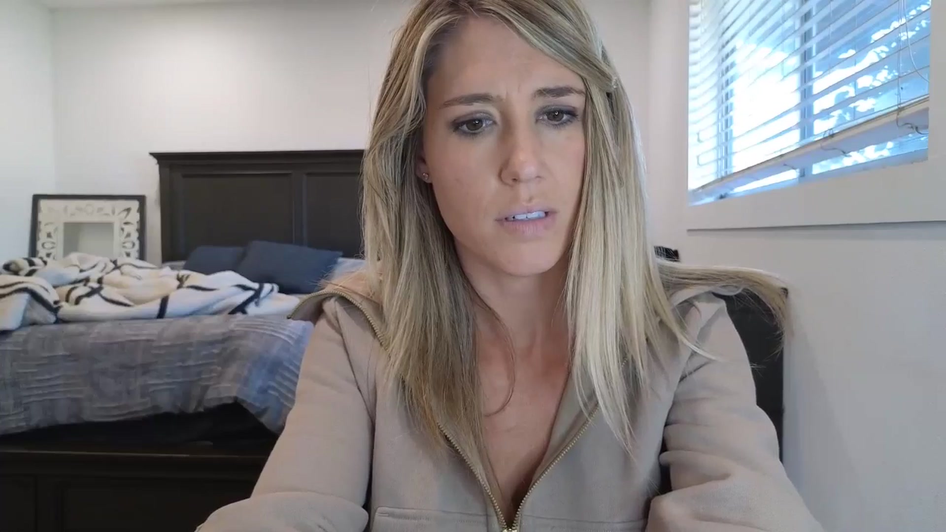 Gallery image thumbnail from blond_milf's myfreecams stream on, 11/07/2025, 23:35 image 15 of 20