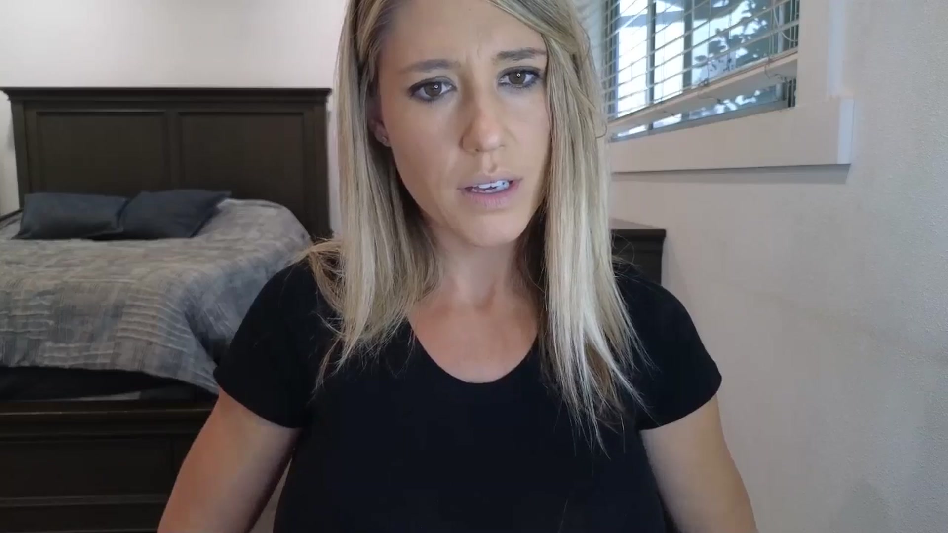 Gallery image thumbnail from blond_milf's myfreecams stream on, 11/13/2025, 21:57 image 2 of 20