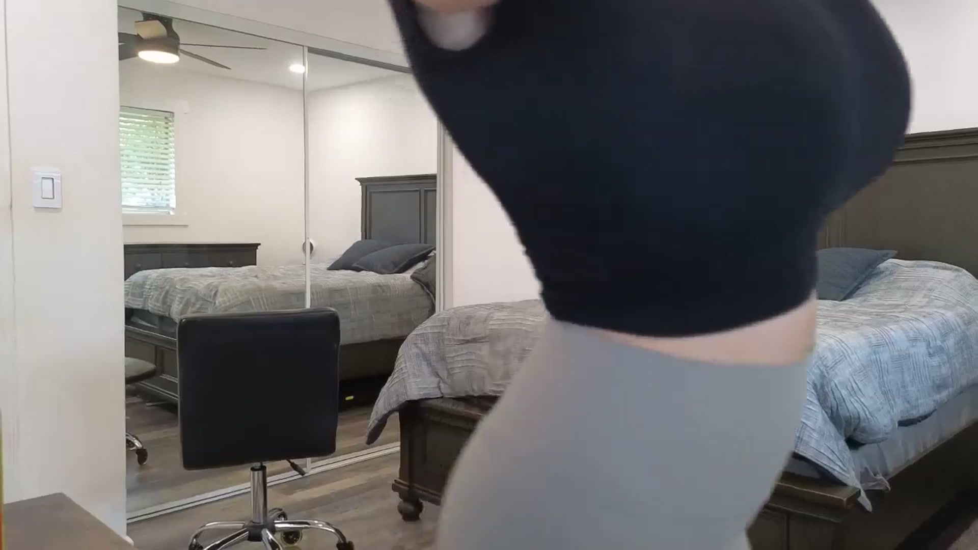 Gallery image thumbnail from blond_milf's myfreecams stream on, 11/13/2025, 21:57 image 19 of 20