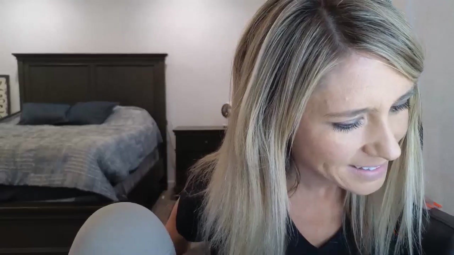 Gallery image thumbnail from blond_milf's myfreecams stream on, 11/13/2025, 21:57 image 8 of 20