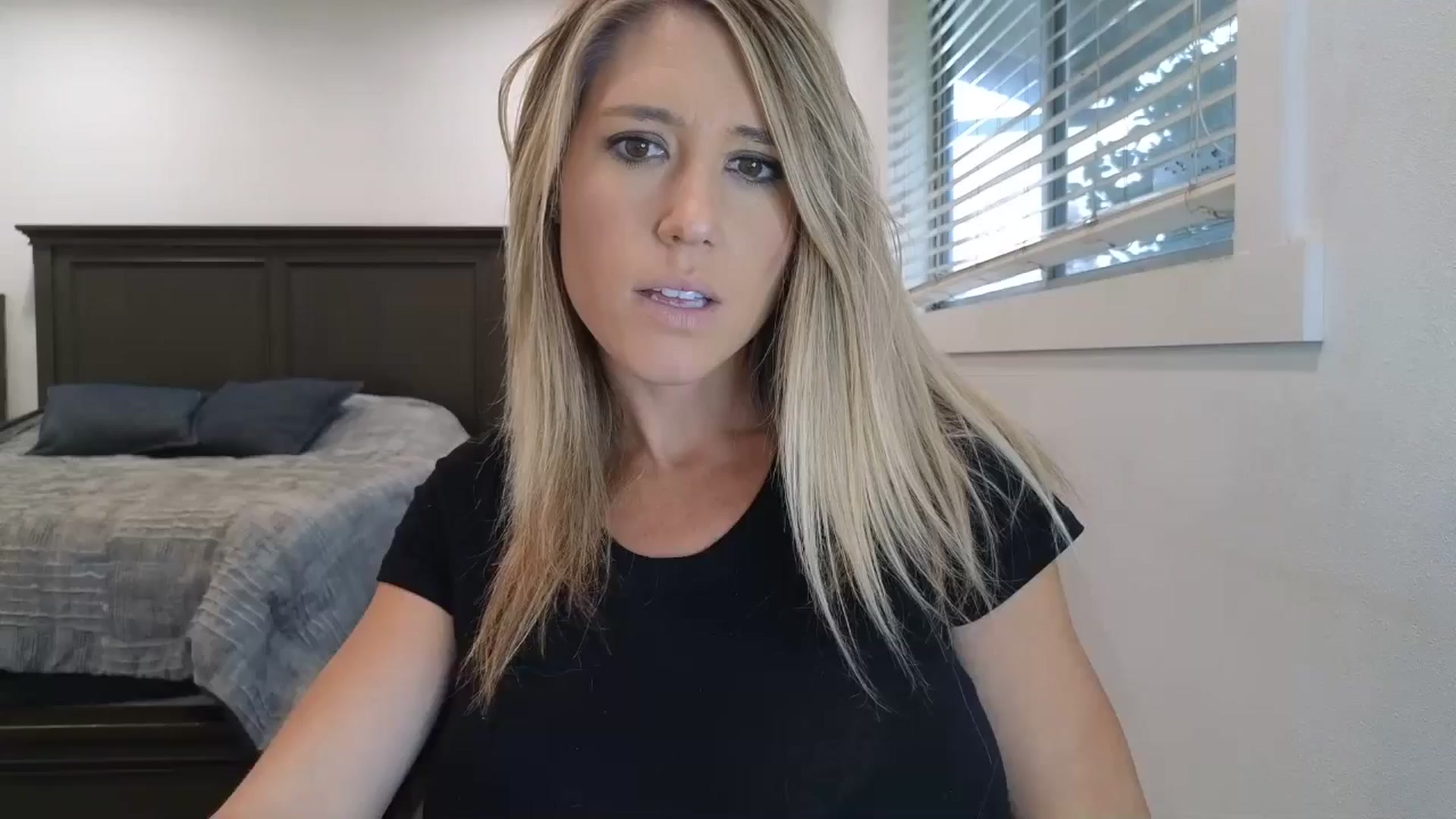 Gallery image thumbnail from blond_milf's myfreecams stream on, 11/13/2025, 22:35 image 7 of 20