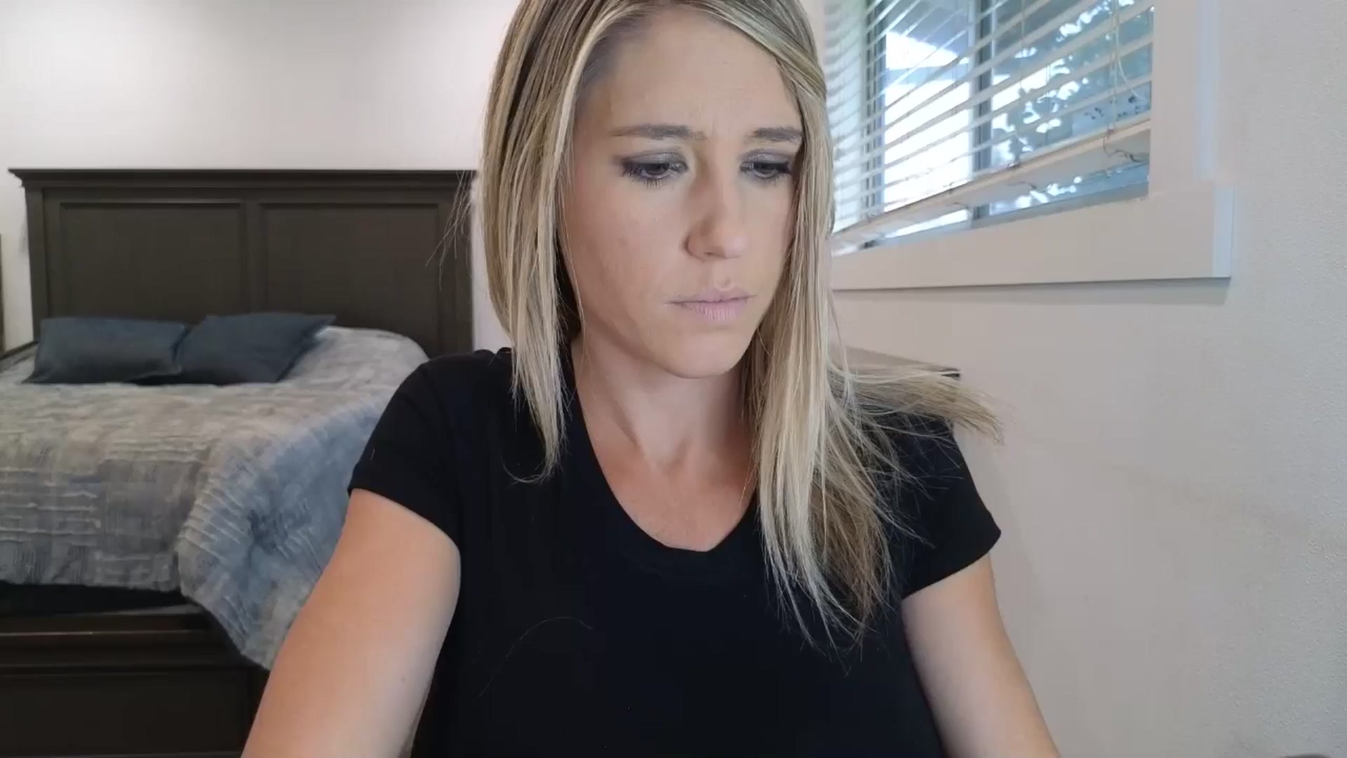 Gallery image thumbnail from blond_milf's myfreecams stream on, 11/13/2025, 22:35 image 1 of 20