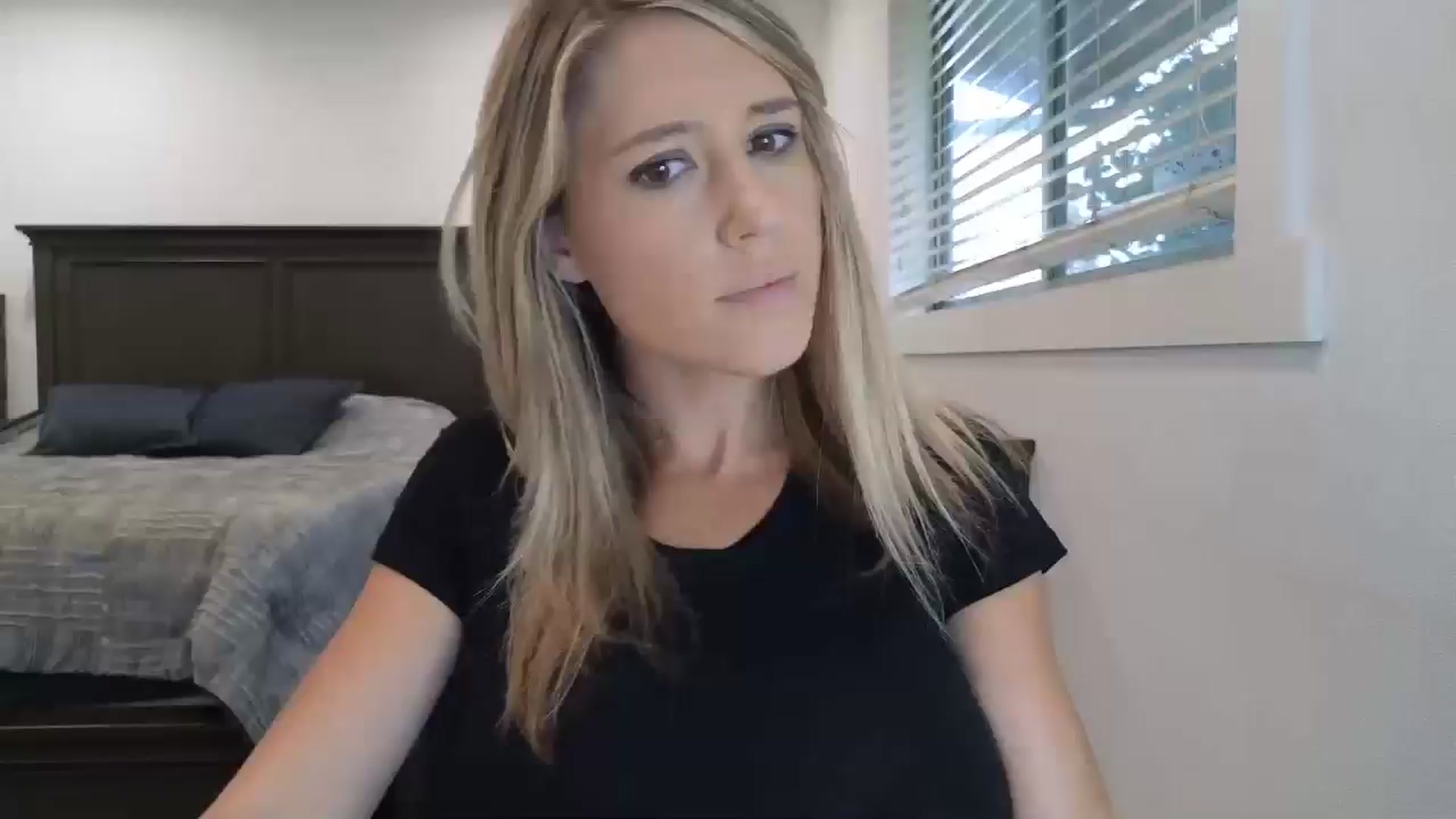 Gallery image thumbnail from blond_milf's myfreecams stream on, 11/13/2025, 22:35 image 8 of 20