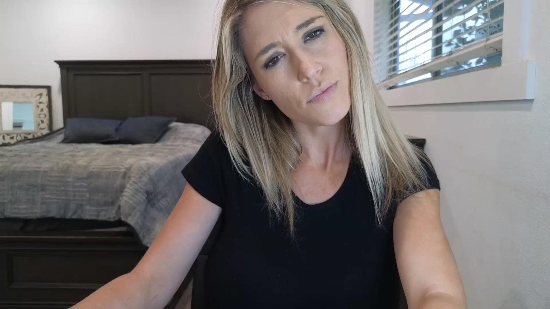 Gallery image thumbnail from blond_milf's myfreecams stream on, 11/14/2025, 24:36 image 15 of 20