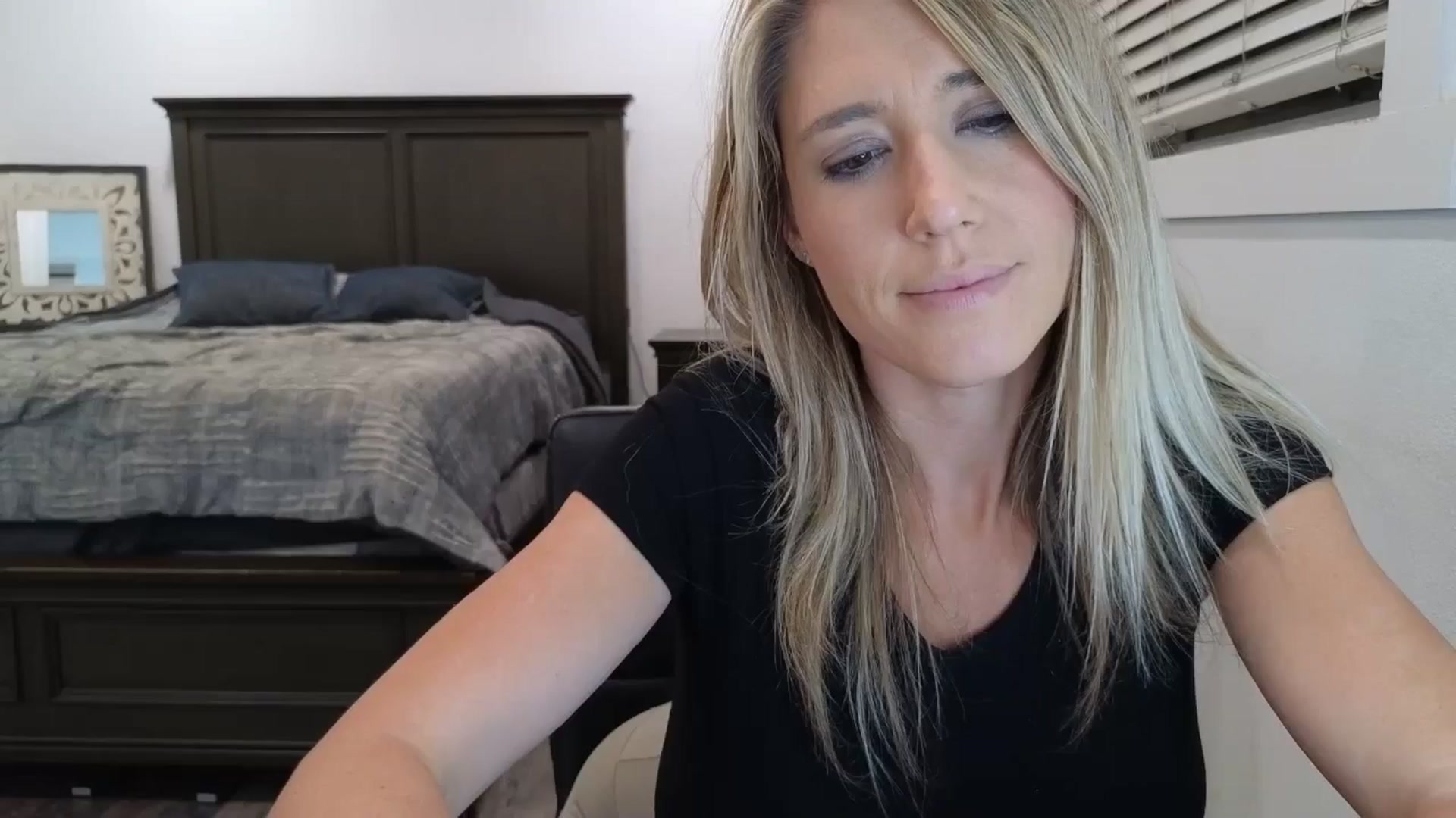 Gallery image thumbnail from blond_milf's myfreecams stream on, 11/14/2025, 08:03 image 2 of 20