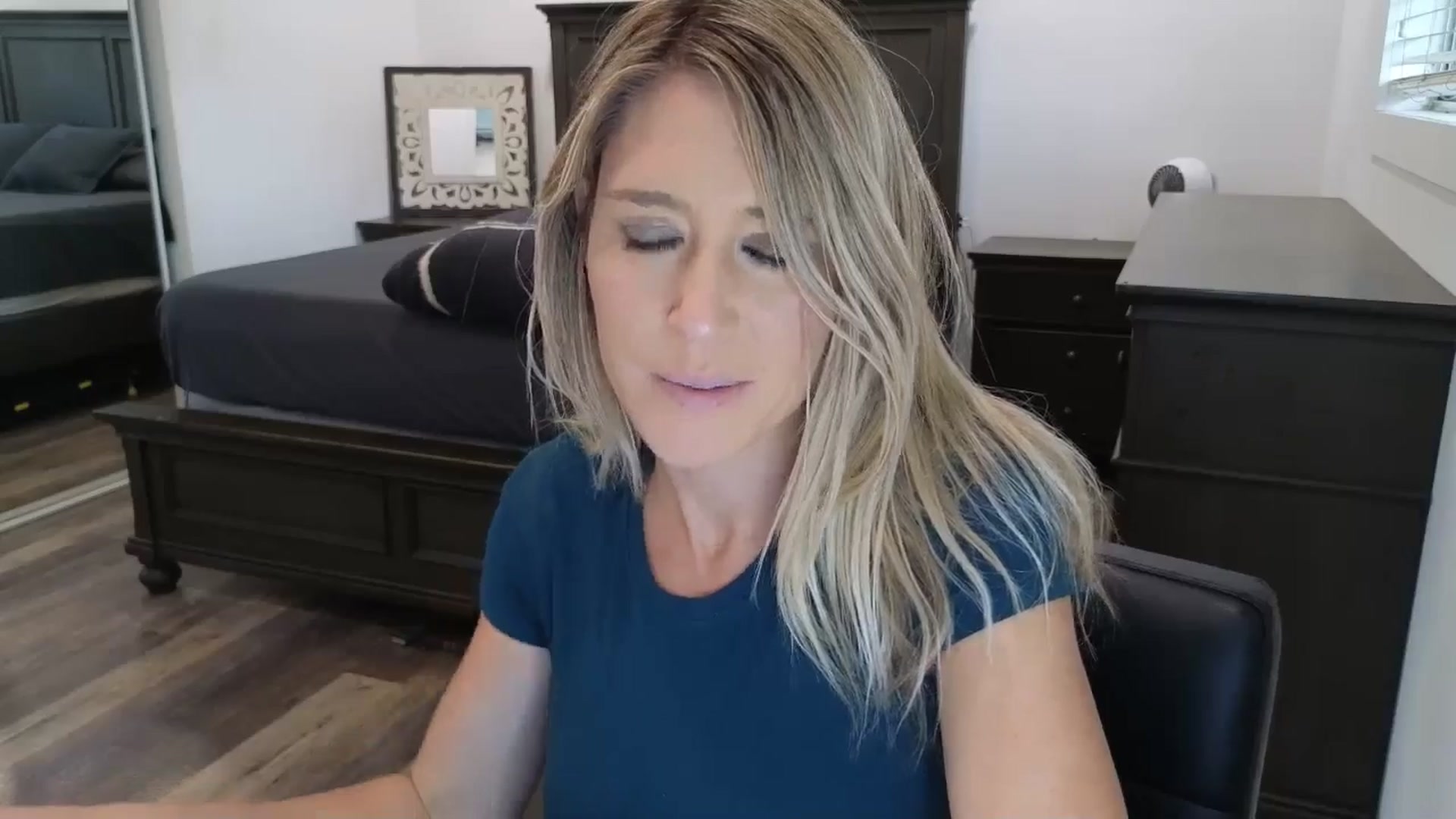 Gallery image thumbnail from blond_milf's myfreecams stream on, 11/14/2025, 23:10 image 14 of 20