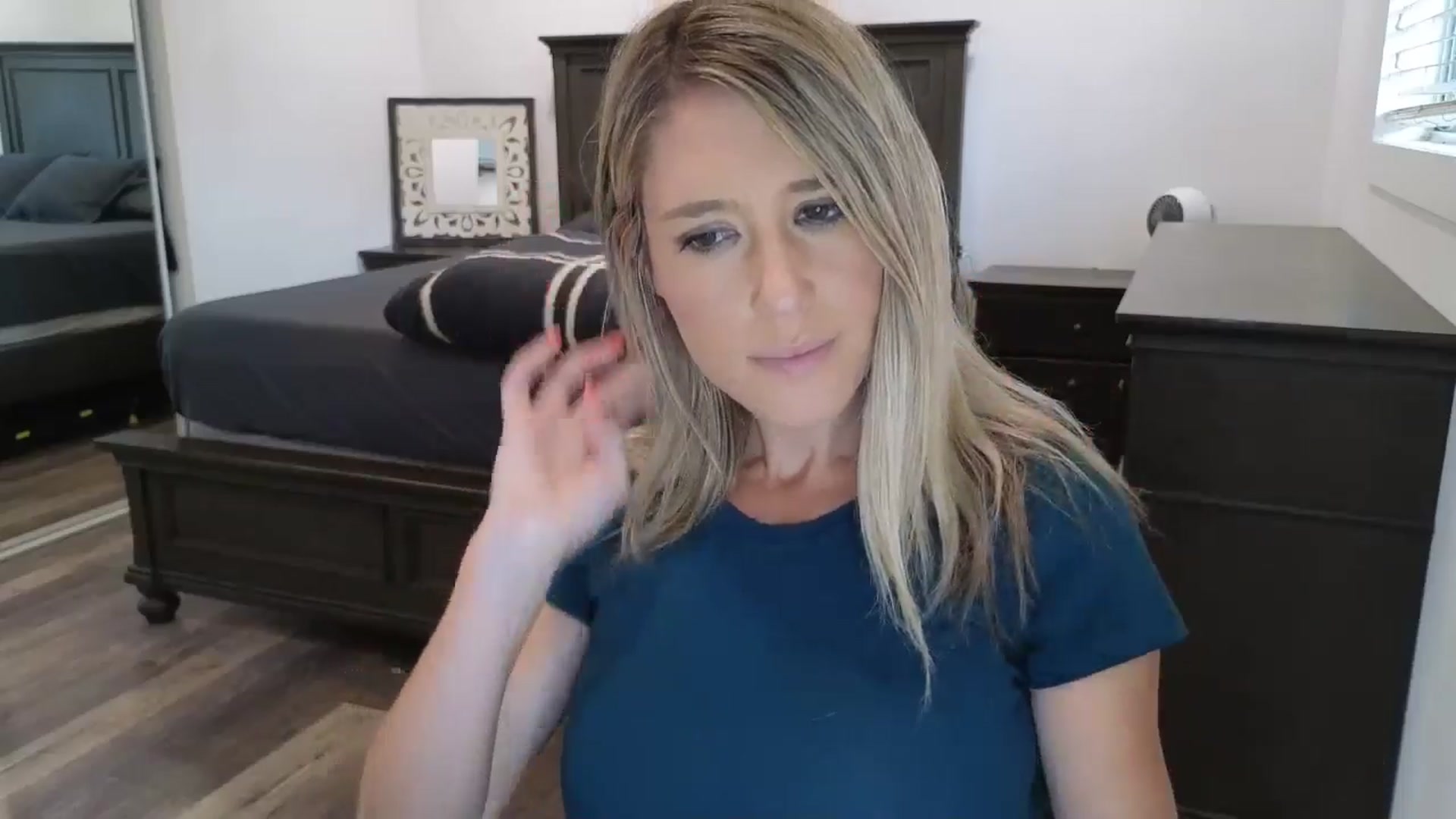 Gallery image thumbnail from blond_milf's myfreecams stream on, 11/14/2025, 23:10 image 18 of 20