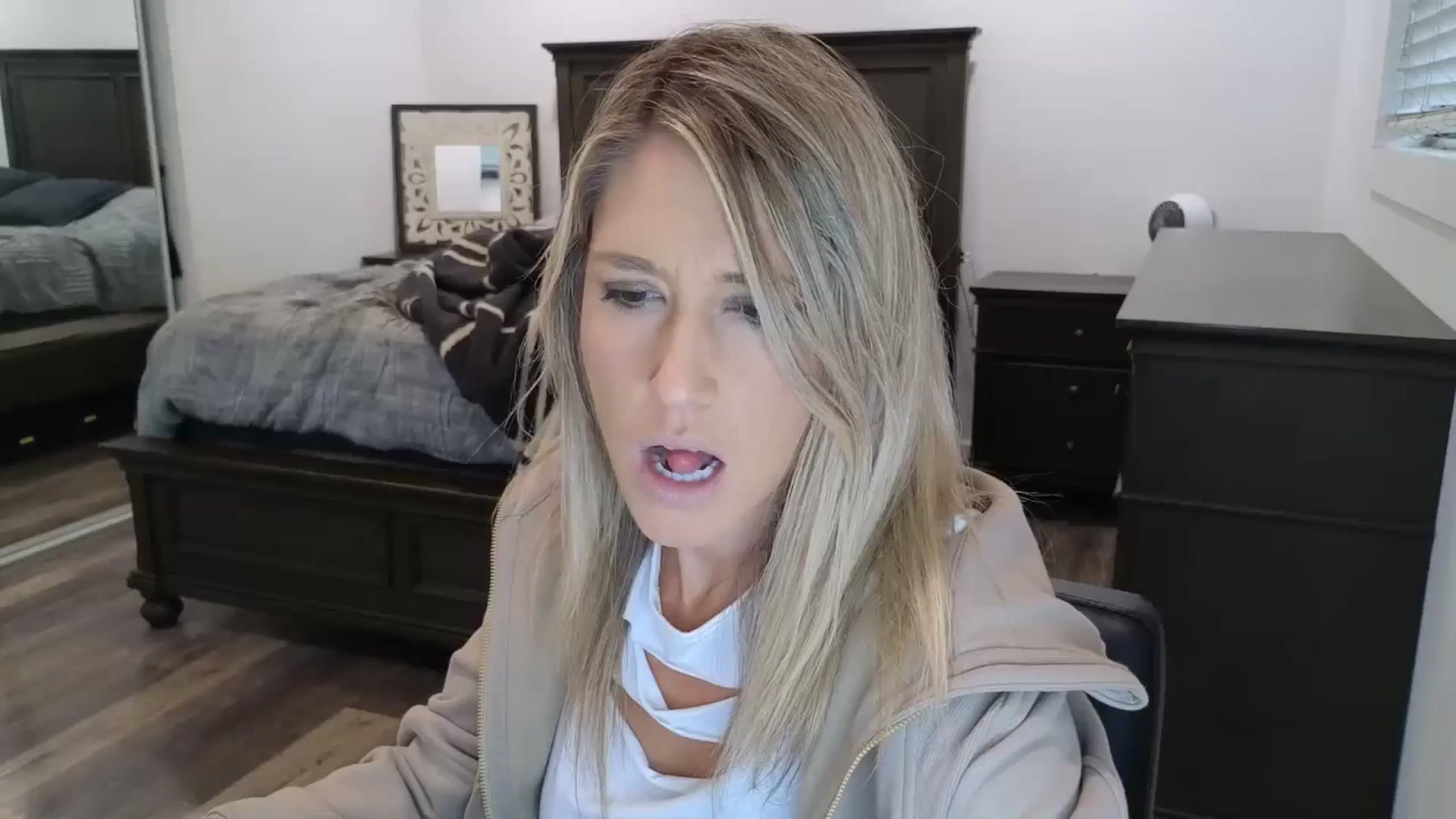 Gallery image thumbnail from blond_milf's myfreecams stream on, 11/15/2025, 23:52 image 19 of 20