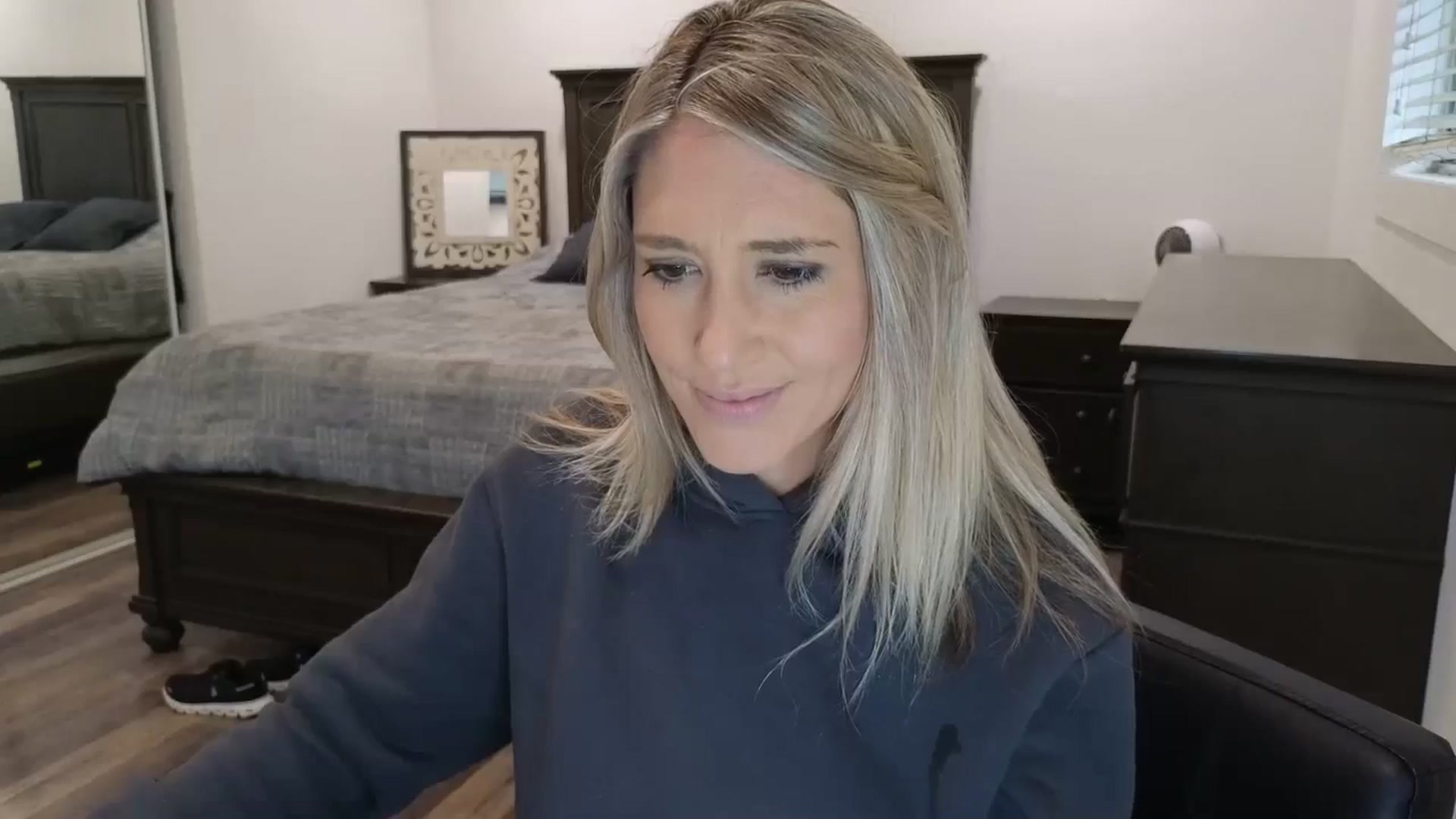 Gallery image thumbnail from blond_milf's myfreecams stream on, 11/18/2025, 24:00 image 6 of 20