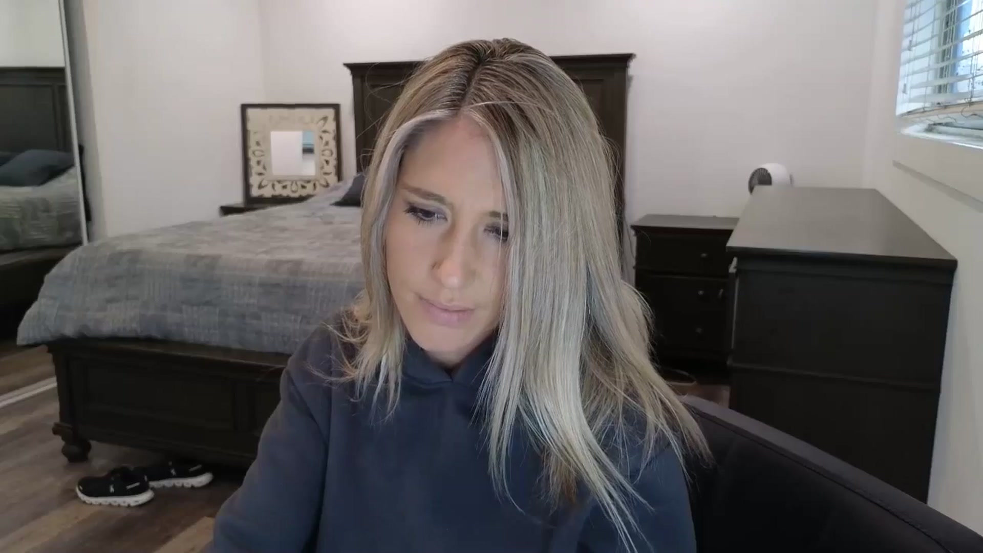 Gallery image thumbnail from blond_milf's myfreecams stream on, 11/18/2025, 24:00 image 13 of 20