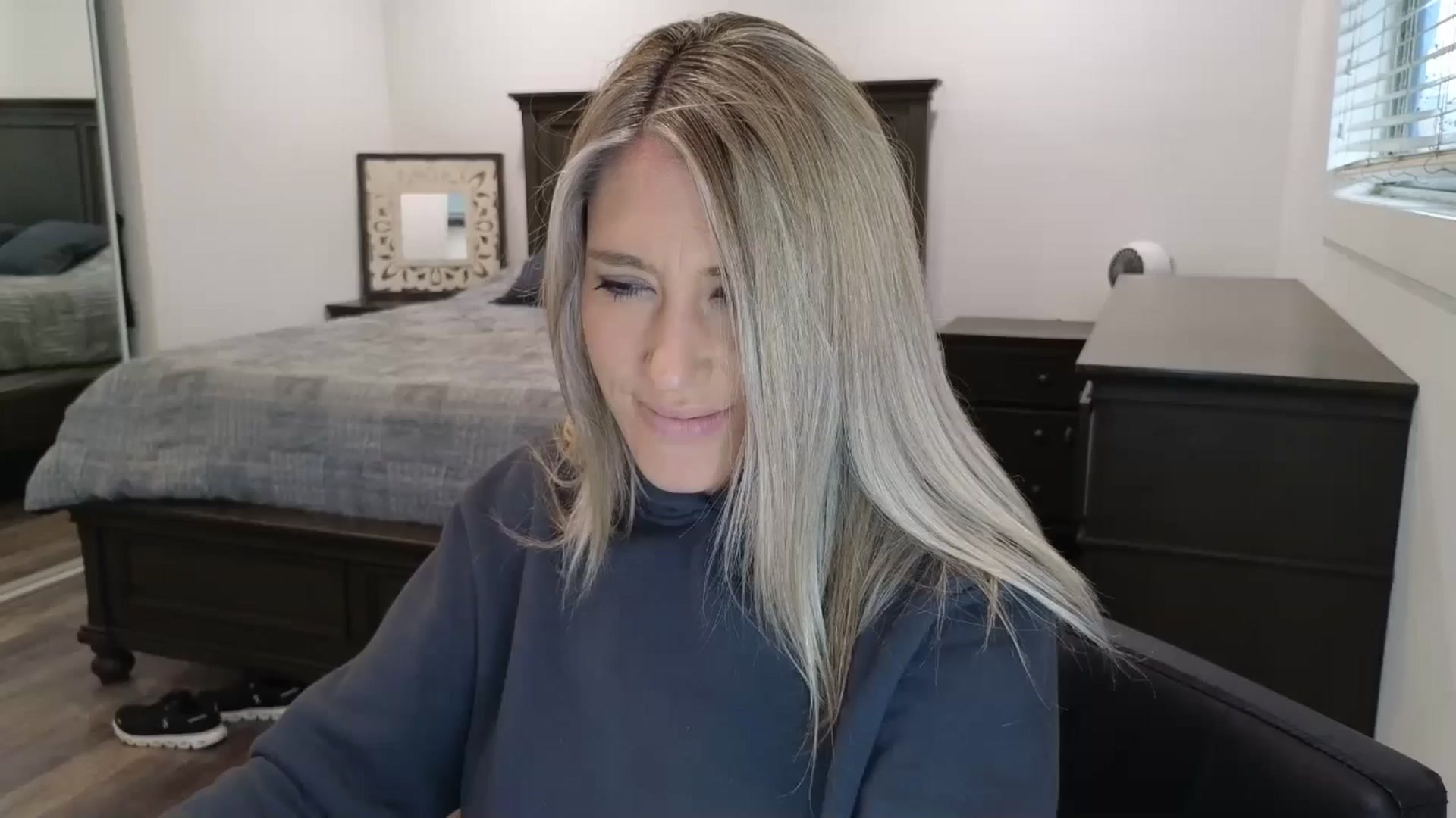 Gallery image thumbnail from blond_milf's myfreecams stream on, 11/18/2025, 24:00 image 14 of 20