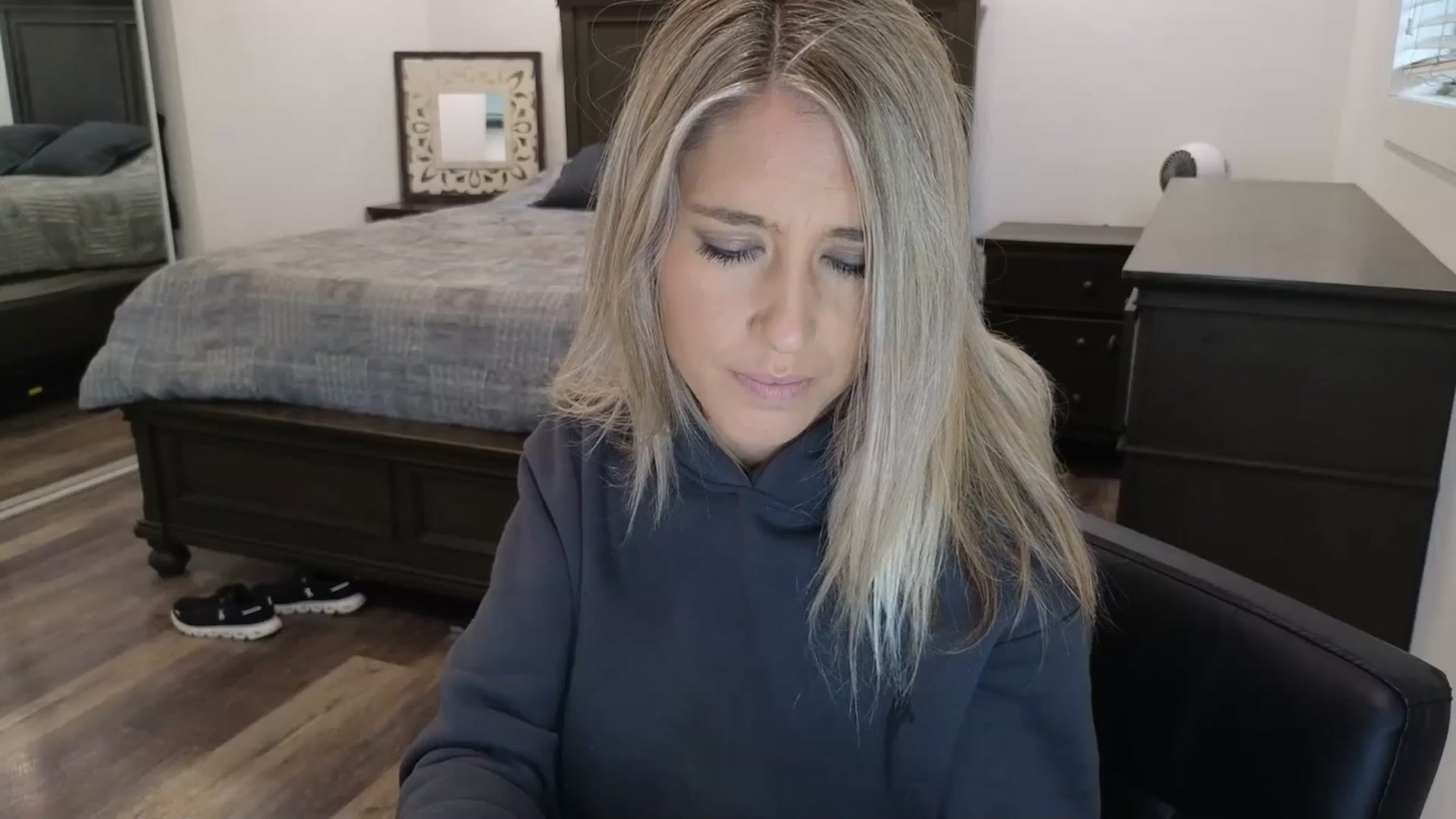 Gallery image thumbnail from blond_milf's myfreecams stream on, 11/18/2025, 24:00 image 2 of 20