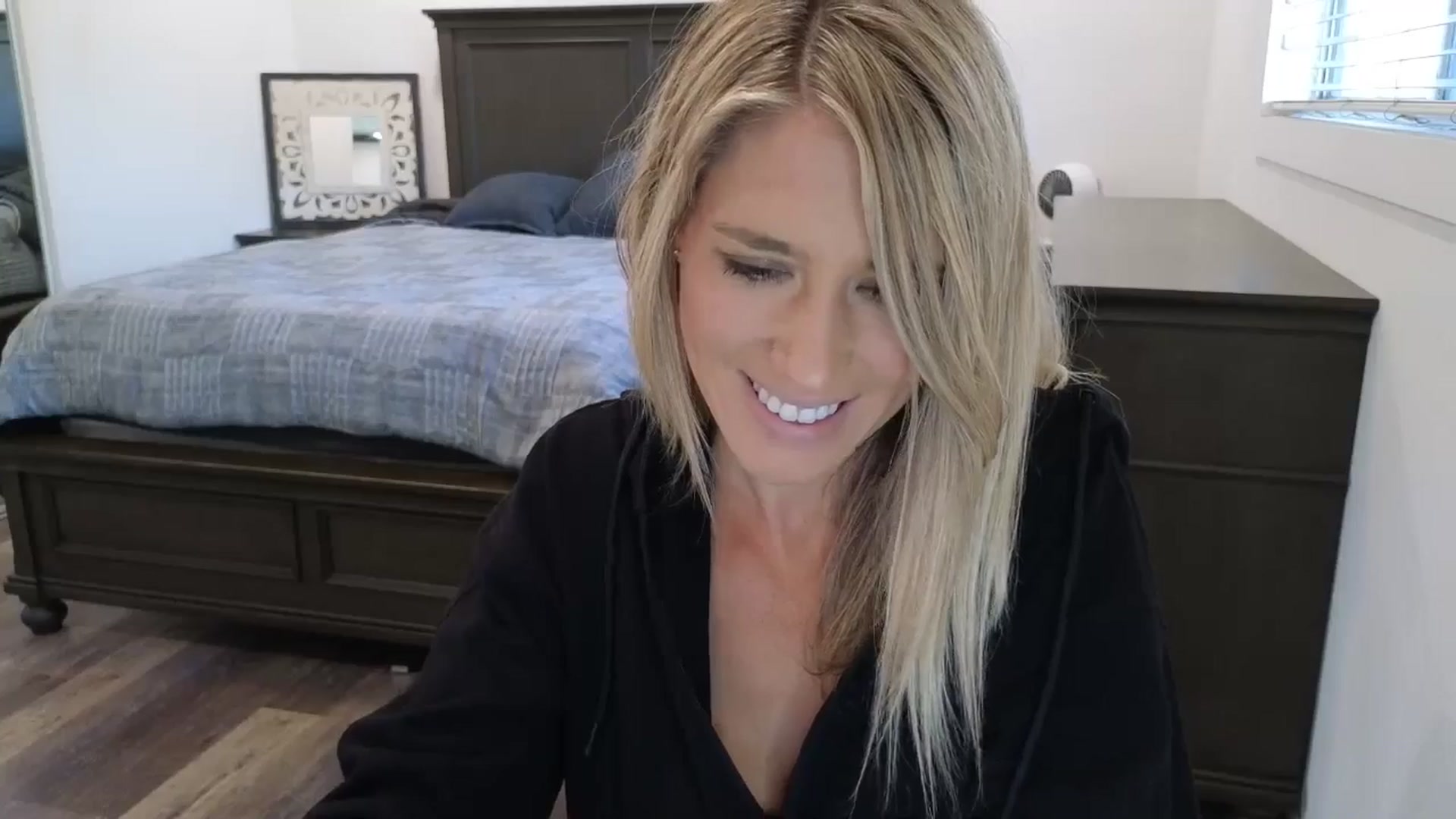 Gallery image thumbnail from blond_milf's myfreecams stream on, 11/23/2025, 22:26 image 20 of 20