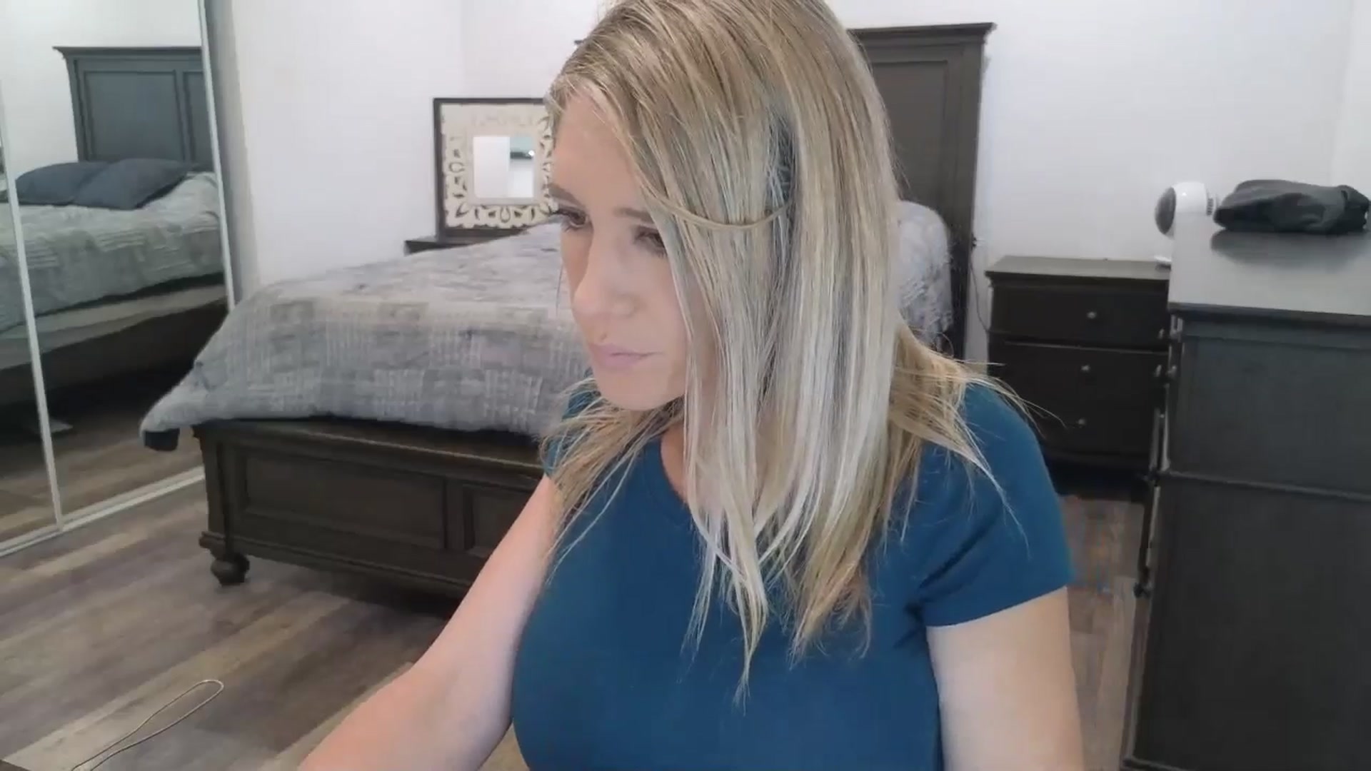 Gallery image thumbnail from blond_milf's myfreecams stream on, 11/25/2025, 22:05 image 4 of 20