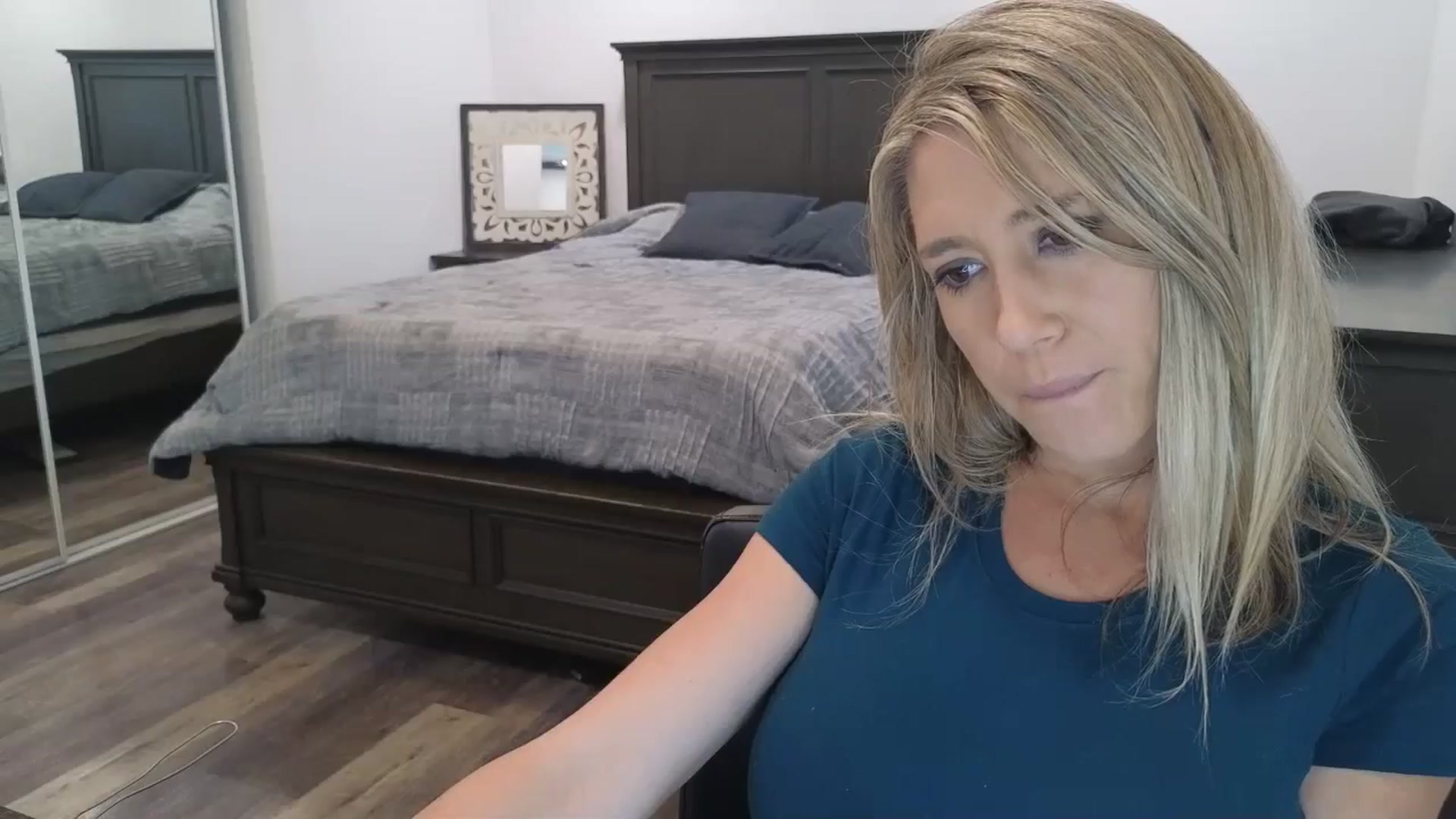 Gallery image thumbnail from blond_milf's myfreecams stream on, 11/25/2025, 22:05 image 10 of 20