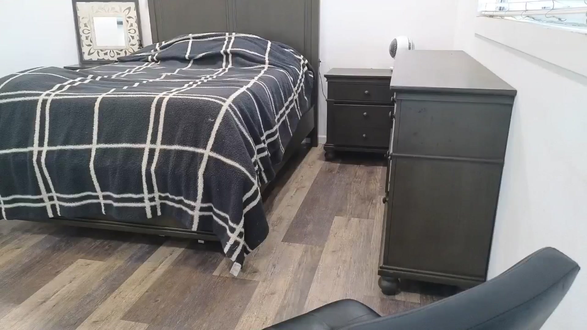 Gallery image thumbnail from blond_milf's myfreecams stream on, 11/26/2025, 22:00 image 3 of 20