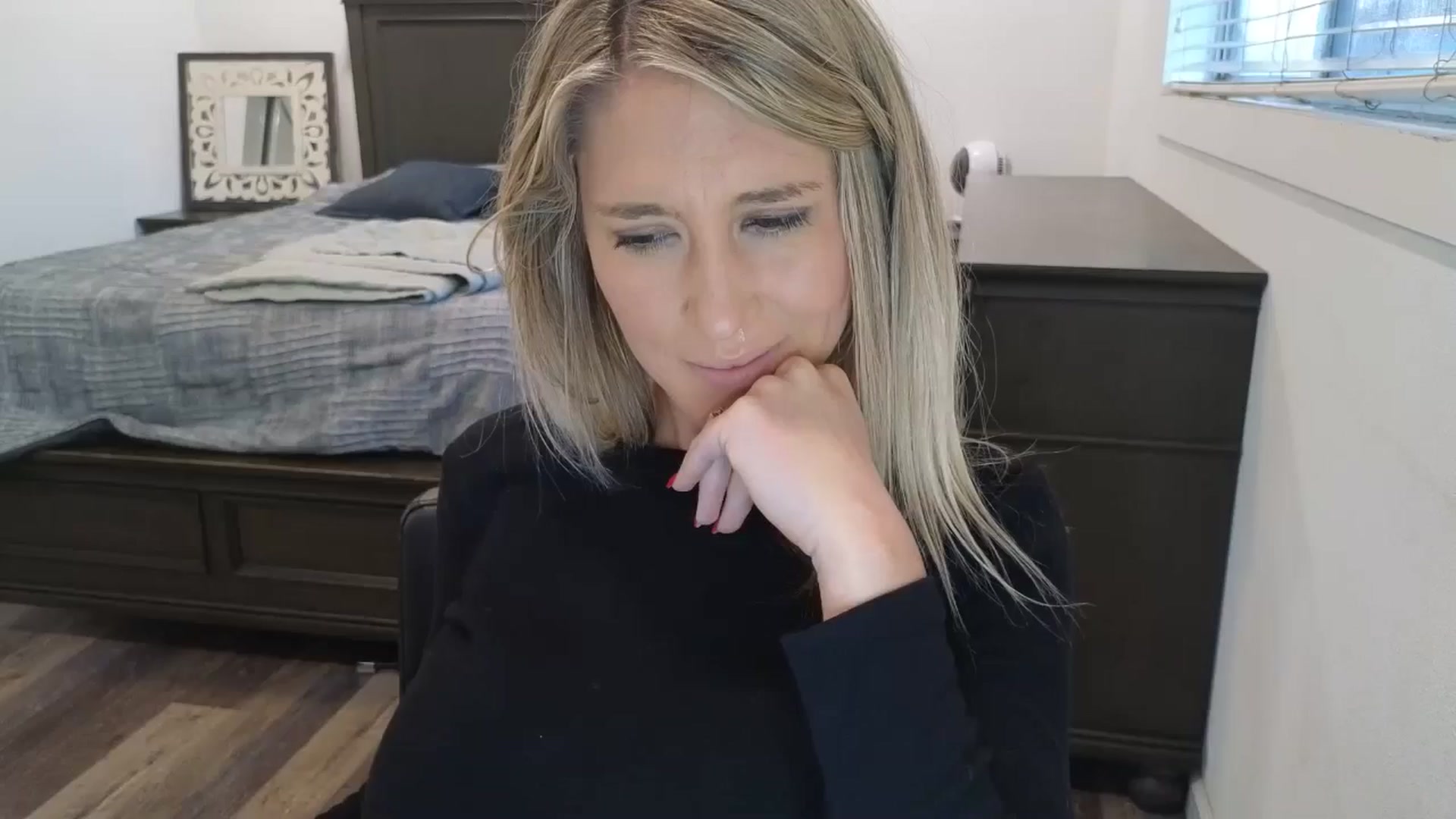 Gallery image thumbnail from blond_milf's myfreecams stream on, 12/02/2025, 24:33 image 1 of 20