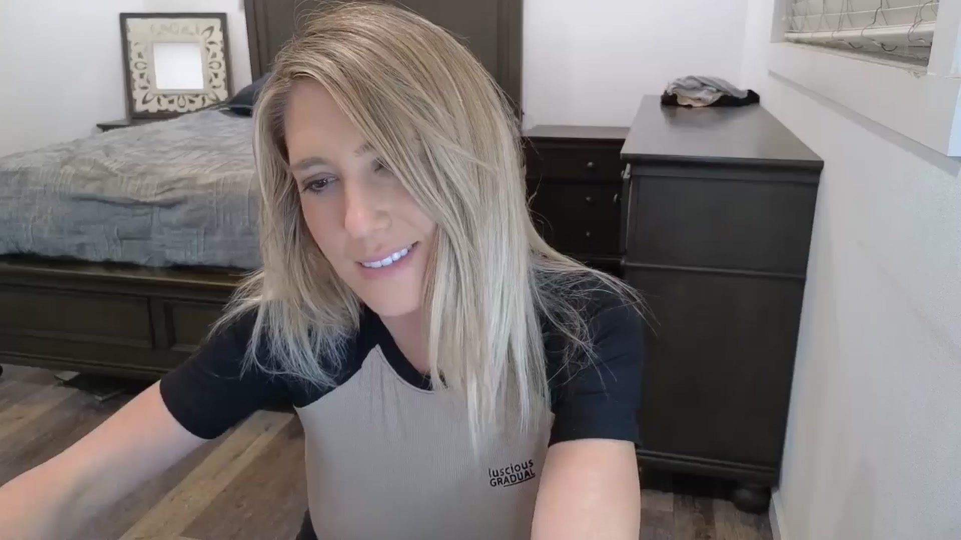 Gallery image thumbnail from blond_milf's myfreecams stream on, 01/17/2026, 07:19 image 6 of 20