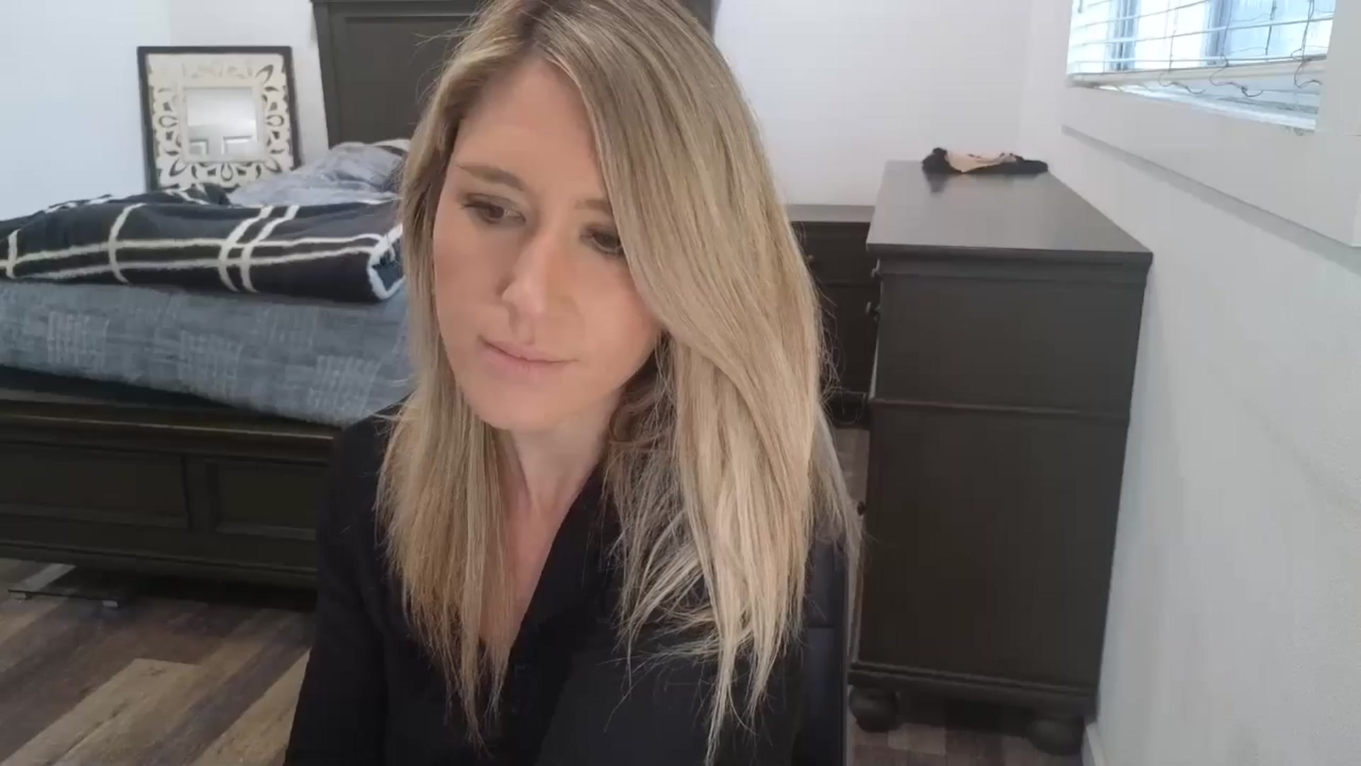 Gallery image thumbnail from blond_milf's myfreecams stream on, 01/20/2026, 22:05 image 19 of 20