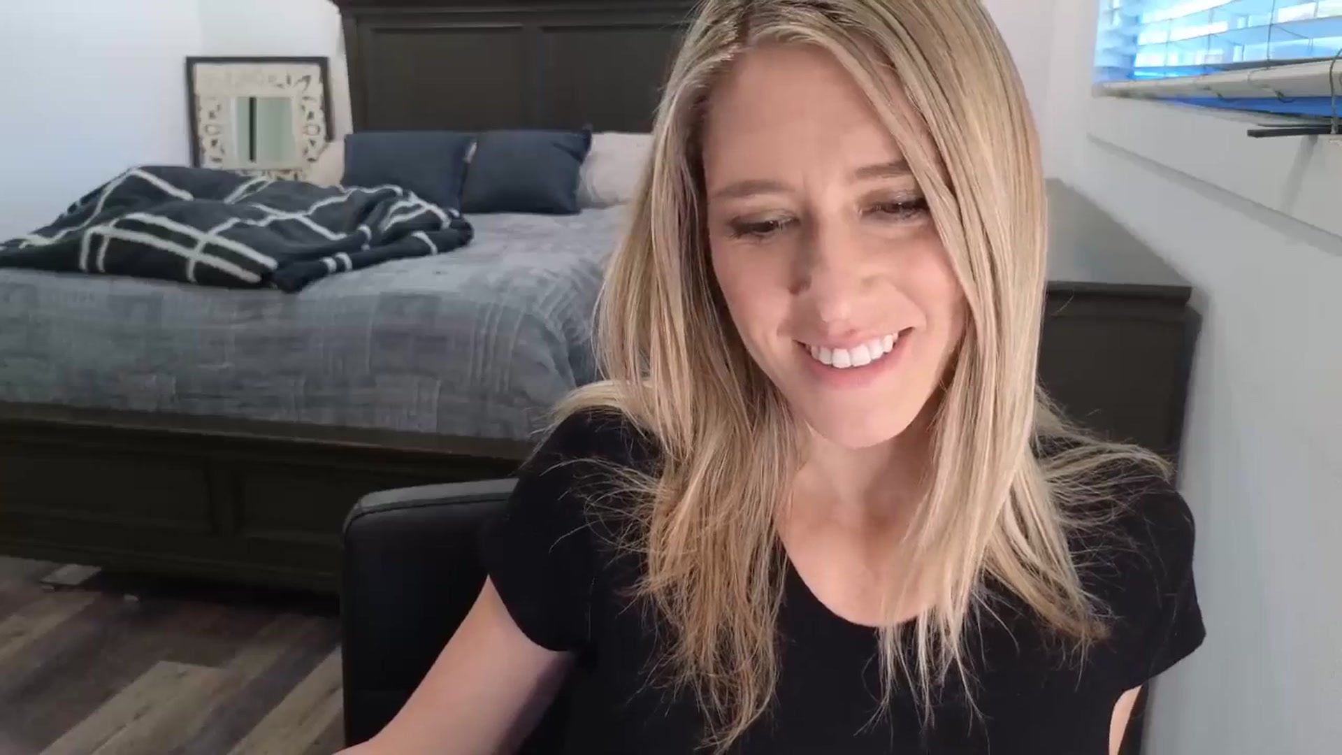 Gallery image thumbnail from blond_milf's myfreecams stream on, 02/12/2026, 21:34 image 7 of 20