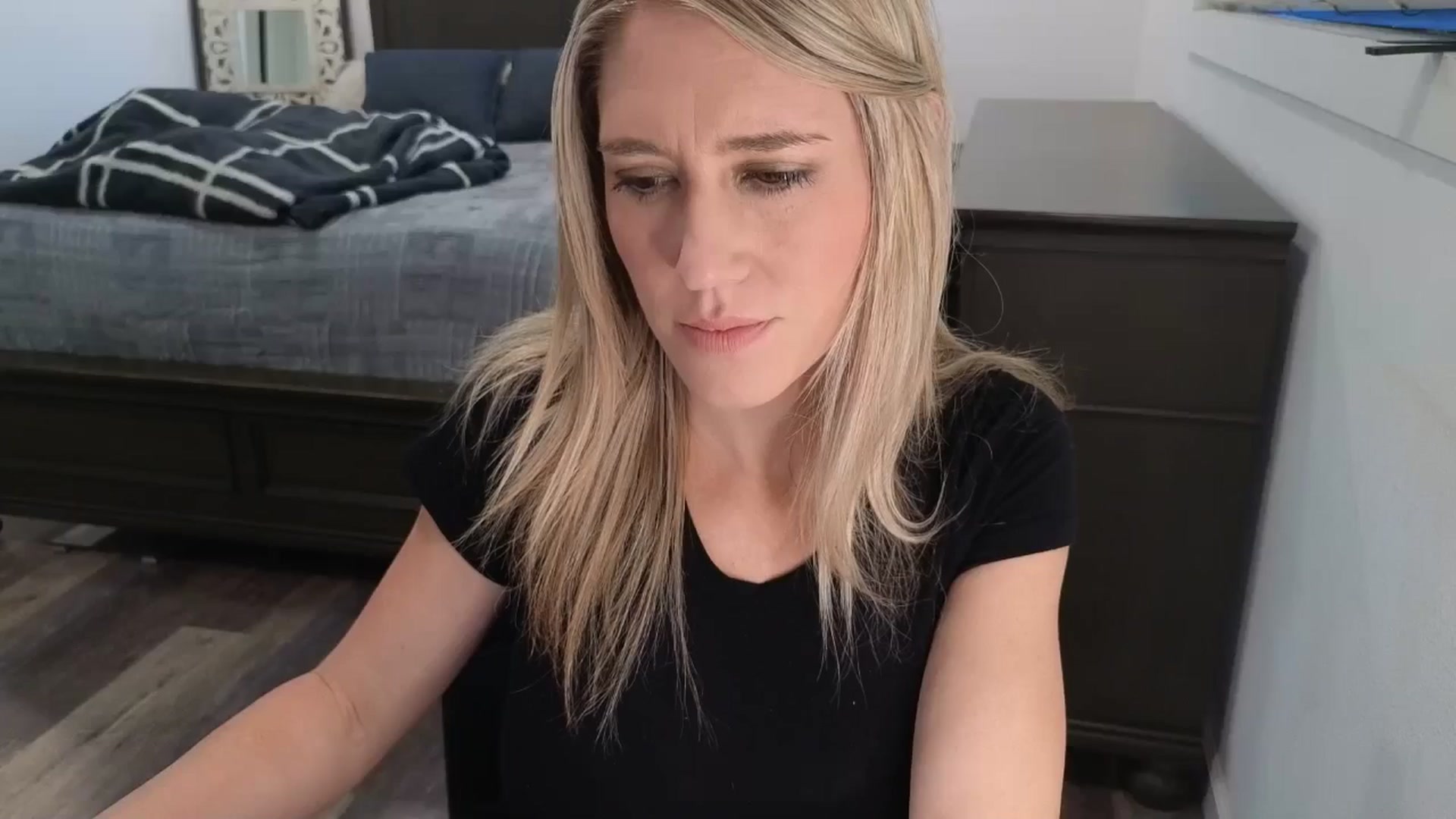 Gallery image thumbnail from blond_milf's myfreecams stream on, 02/12/2026, 21:34 image 3 of 20