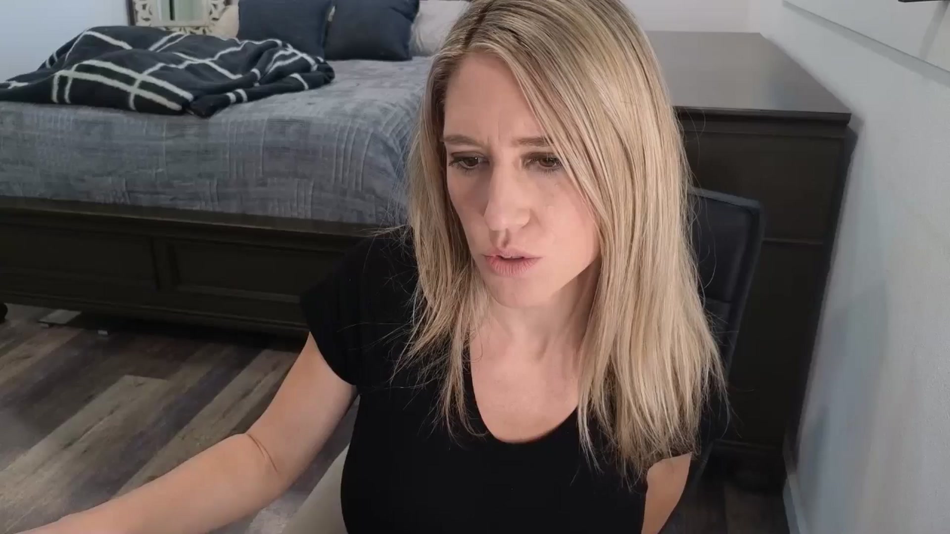 Gallery image thumbnail from blond_milf's myfreecams stream on, 02/13/2026, 24:49 image 1 of 20
