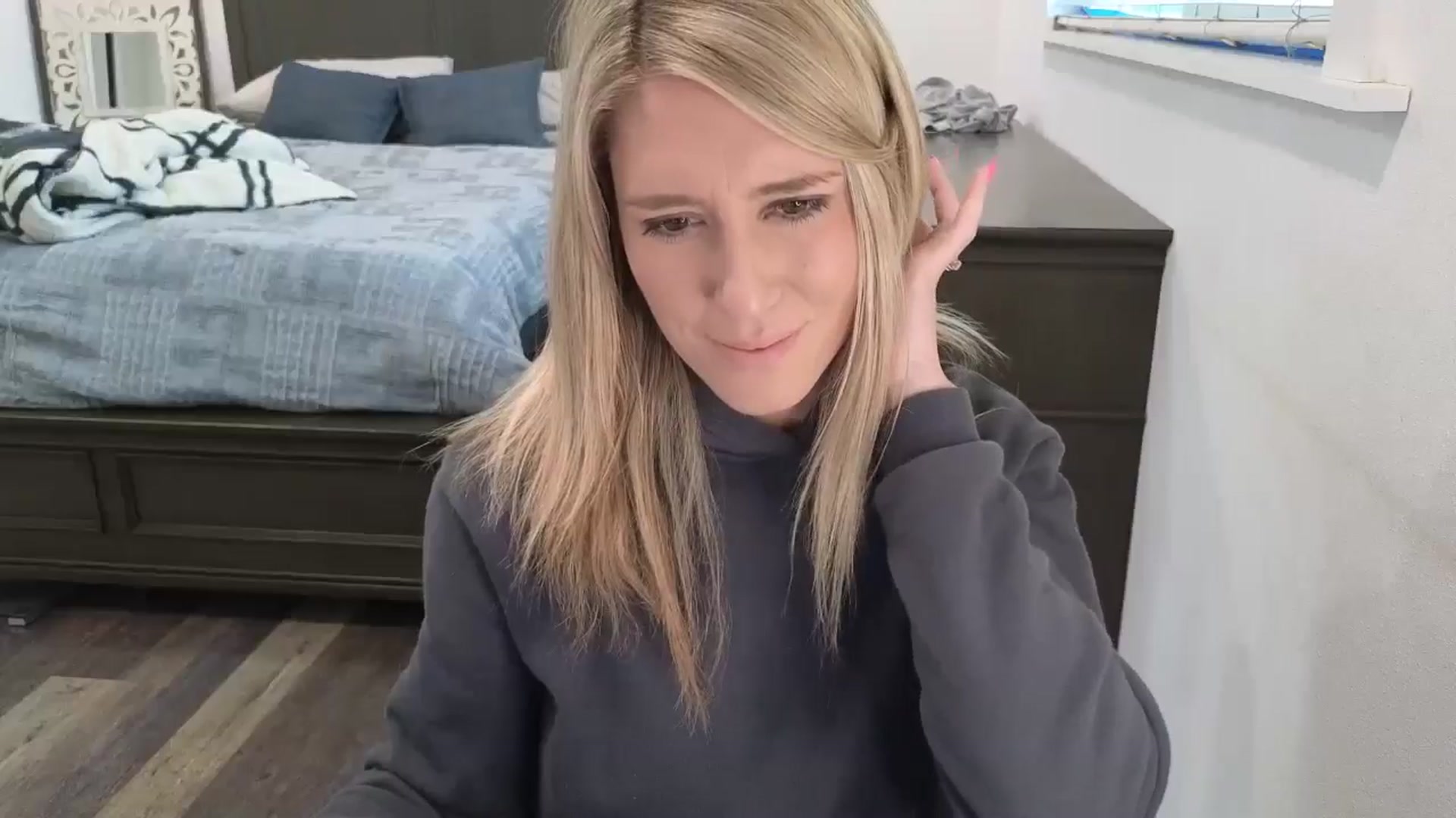 Gallery image thumbnail from blond_milf's myfreecams stream on, 02/15/2026, 24:01 image 4 of 20