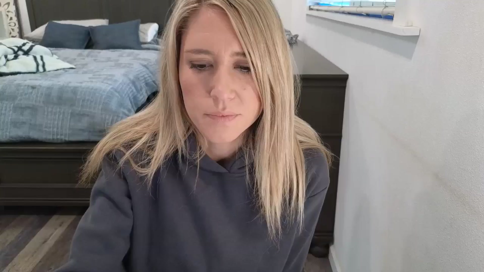 Gallery image thumbnail from blond_milf's myfreecams stream on, 02/15/2026, 01:01 image 1 of 20